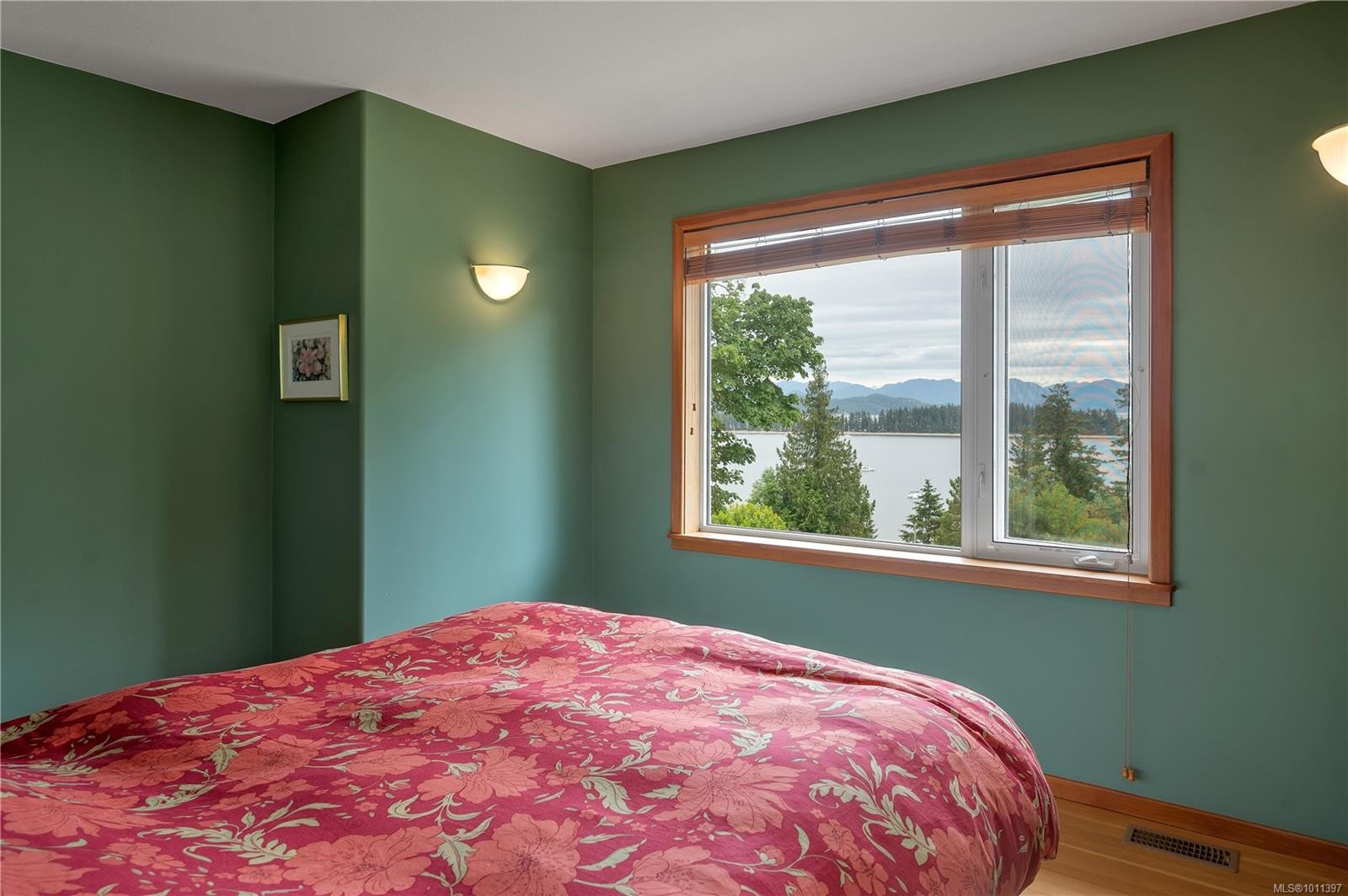 









1418


Schooner

Rd,
Quadra Island,




BC
V0P 1H0

