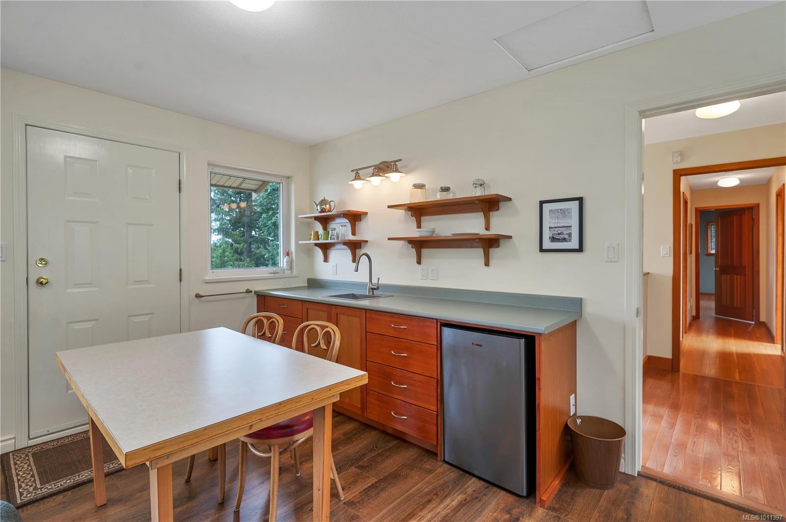 









1418


Schooner

Rd,
Quadra Island,




BC
V0P 1H0

