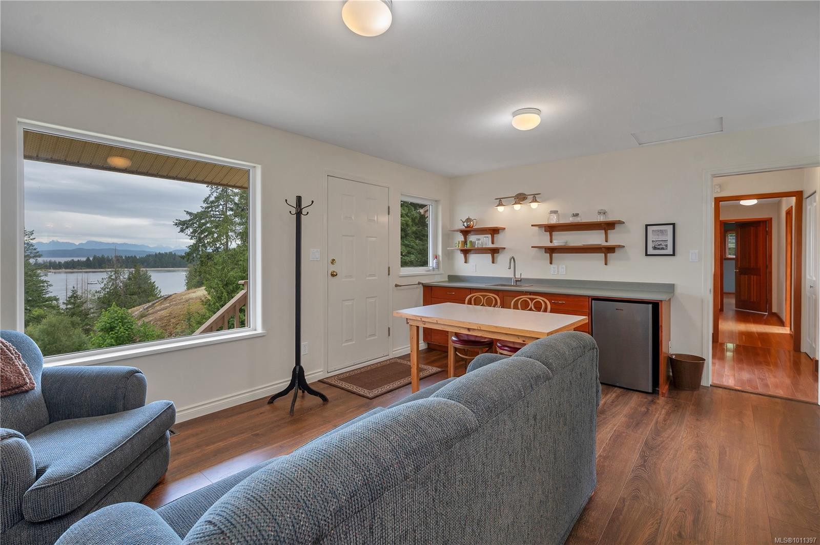 









1418


Schooner

Rd,
Quadra Island,




BC
V0P 1H0


