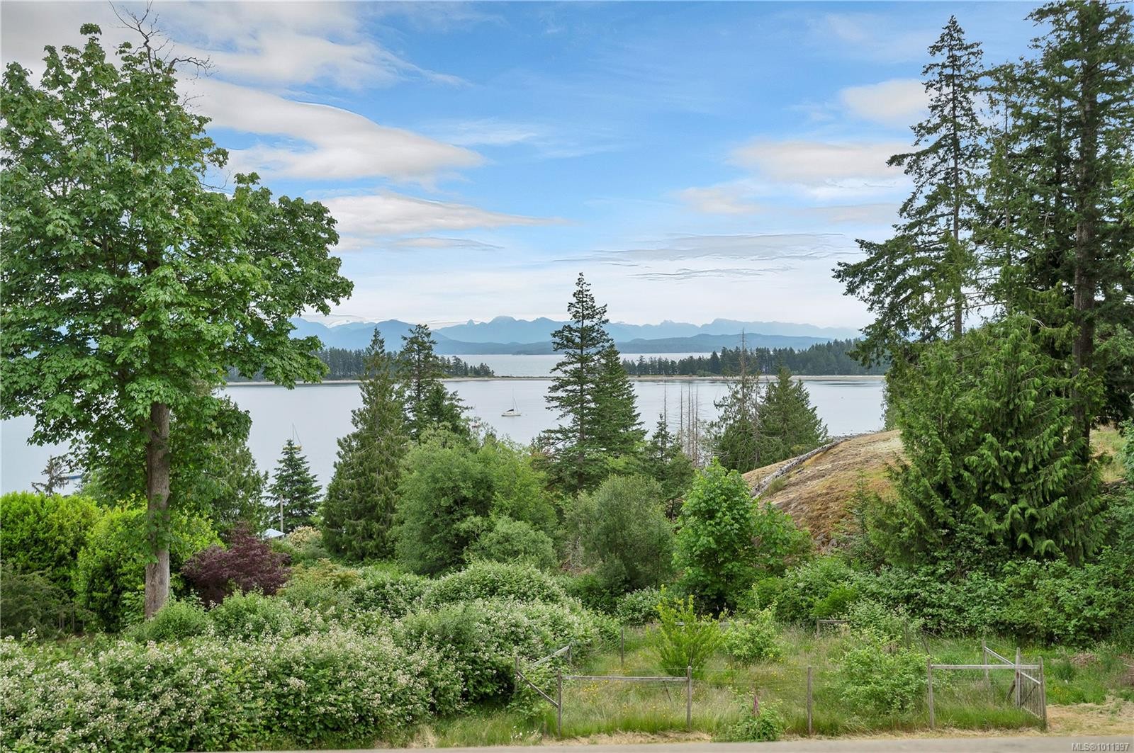 









1418


Schooner

Rd,
Quadra Island,




BC
V0P 1H0

