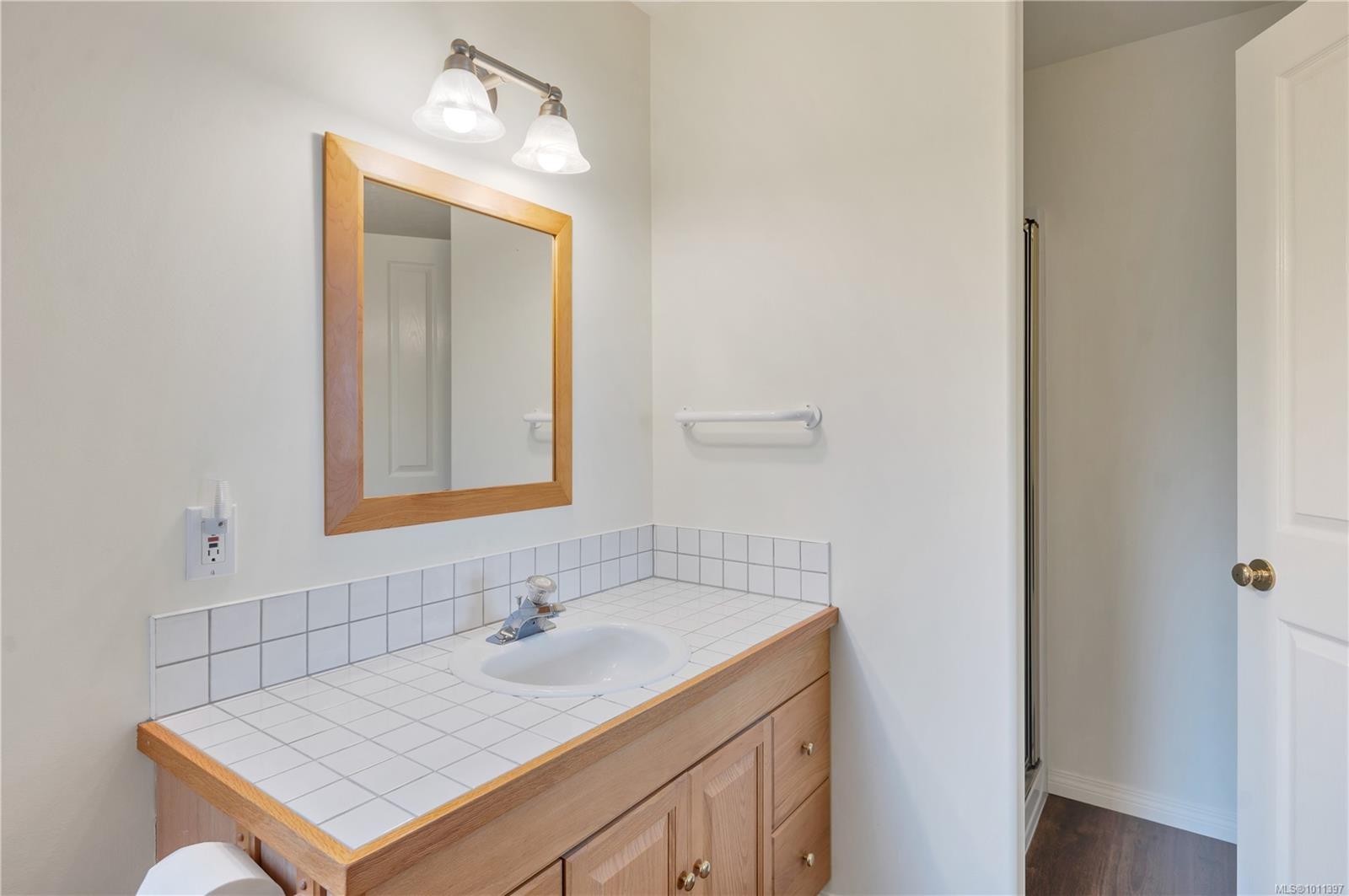 









1418


Schooner

Rd,
Quadra Island,




BC
V0P 1H0

