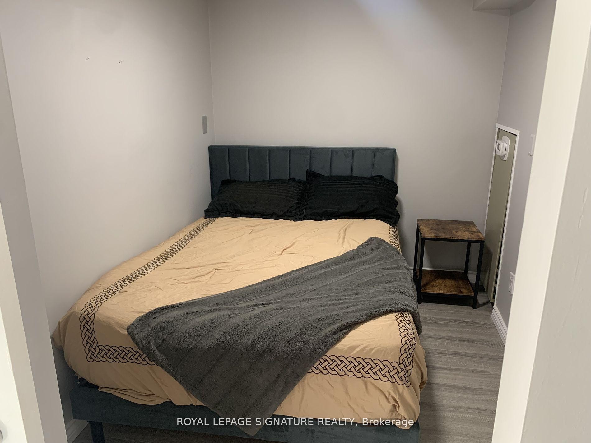 









456


College

Street, 308,
Toronto,




ON
M6G 4A3

