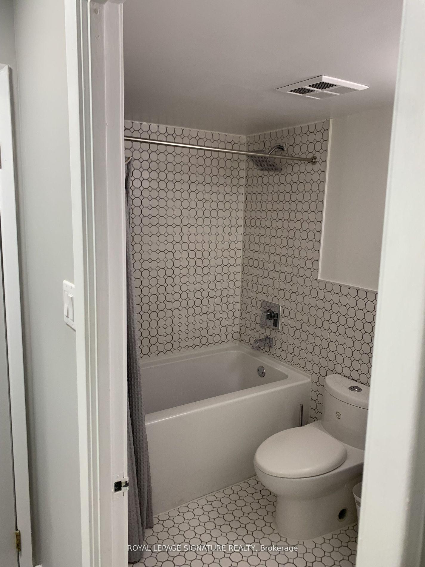 









456


College

Street, 308,
Toronto,




ON
M6G 4A3

