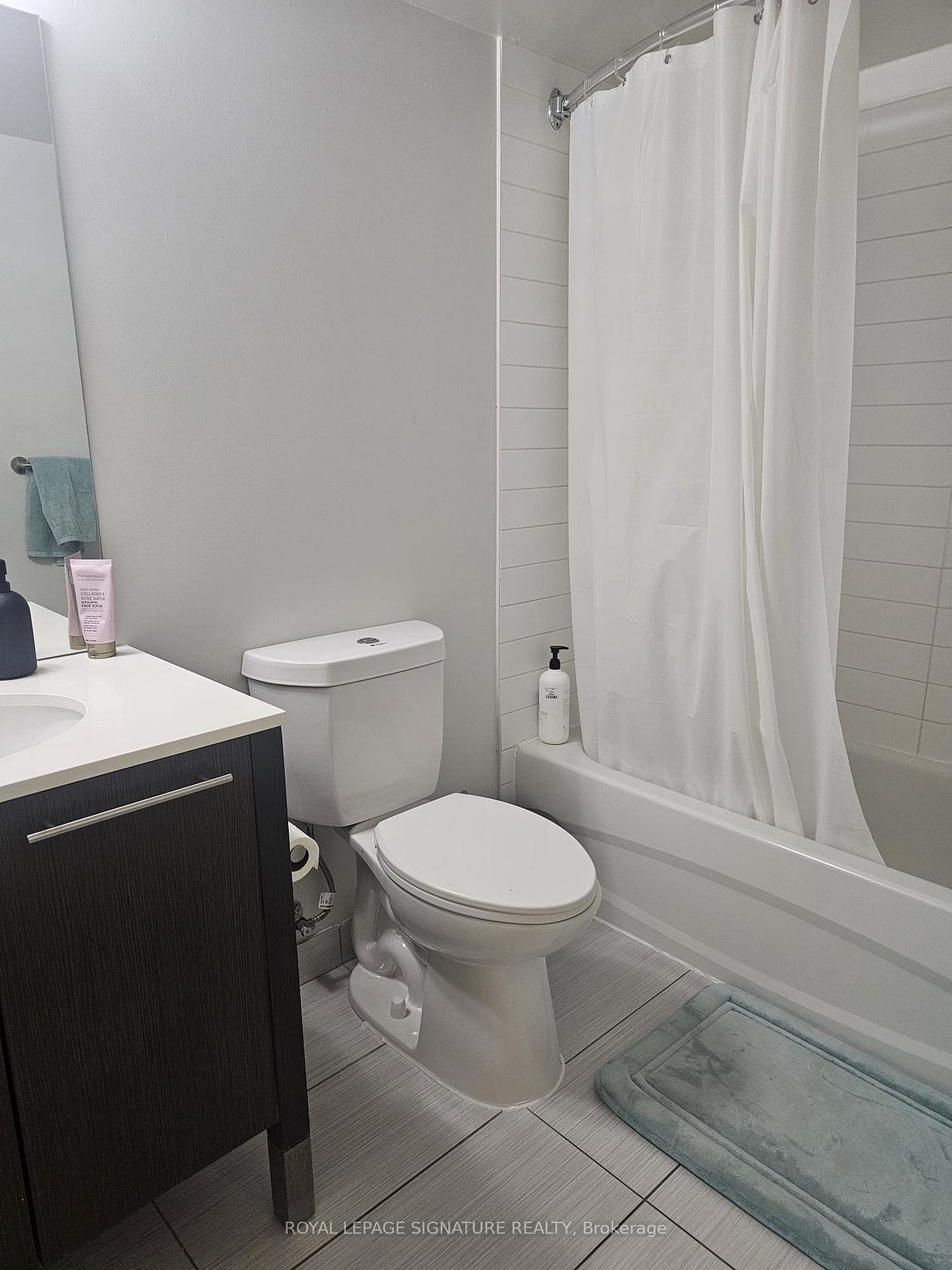 









123


Parkway Forest

Drive, 702,
Toronto,




ON
M2J 0G1


