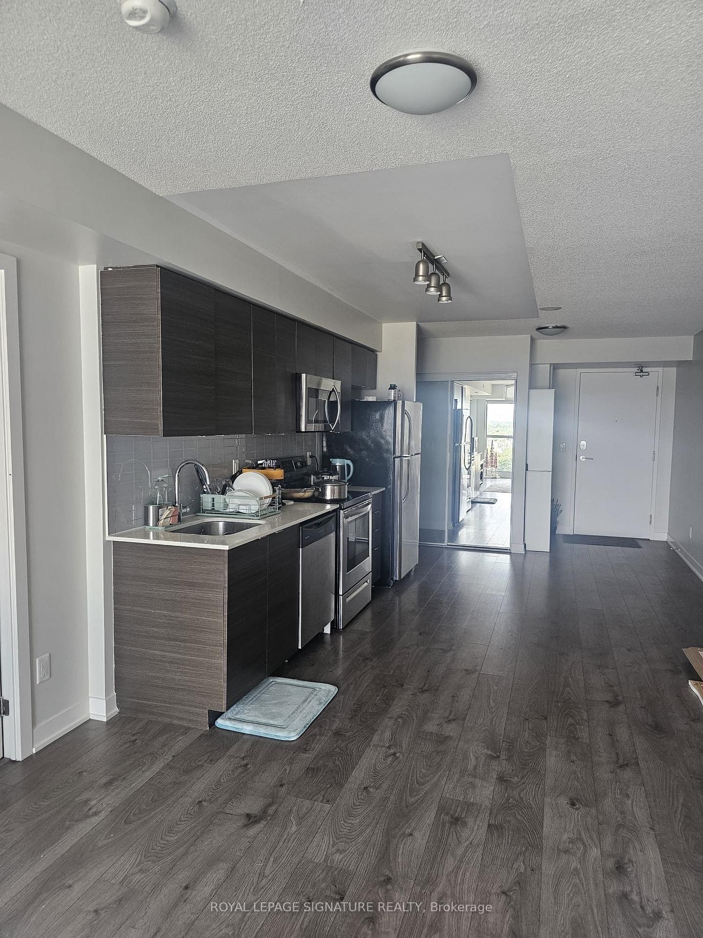 









123


Parkway Forest

Drive, 702,
Toronto,




ON
M2J 0G1

