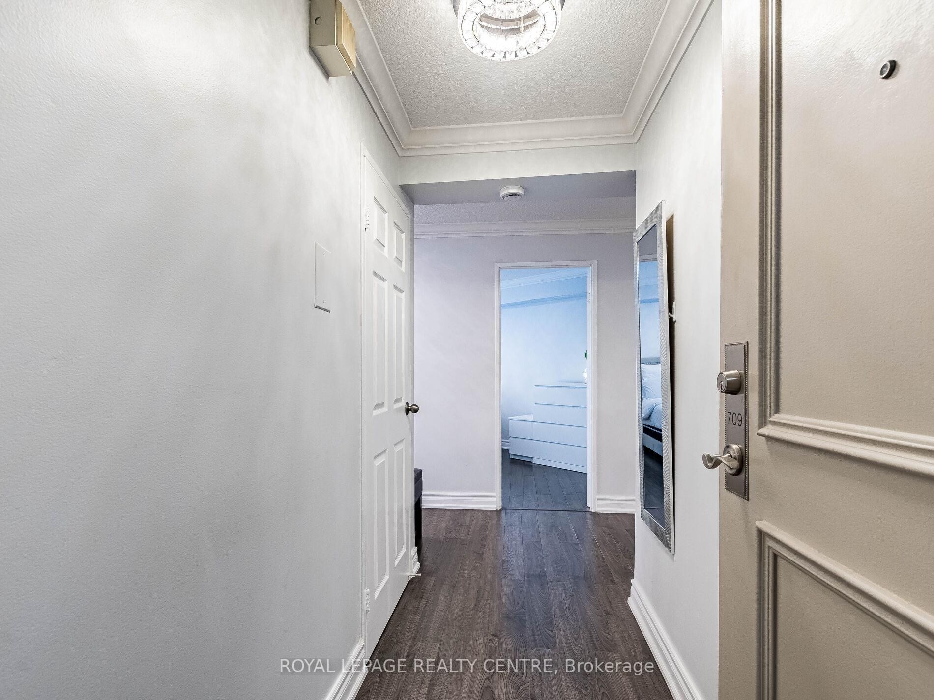 









1320


Mississauga Valley

Boulevard, 709,
Mississauga,




ON
L5A 3R6

