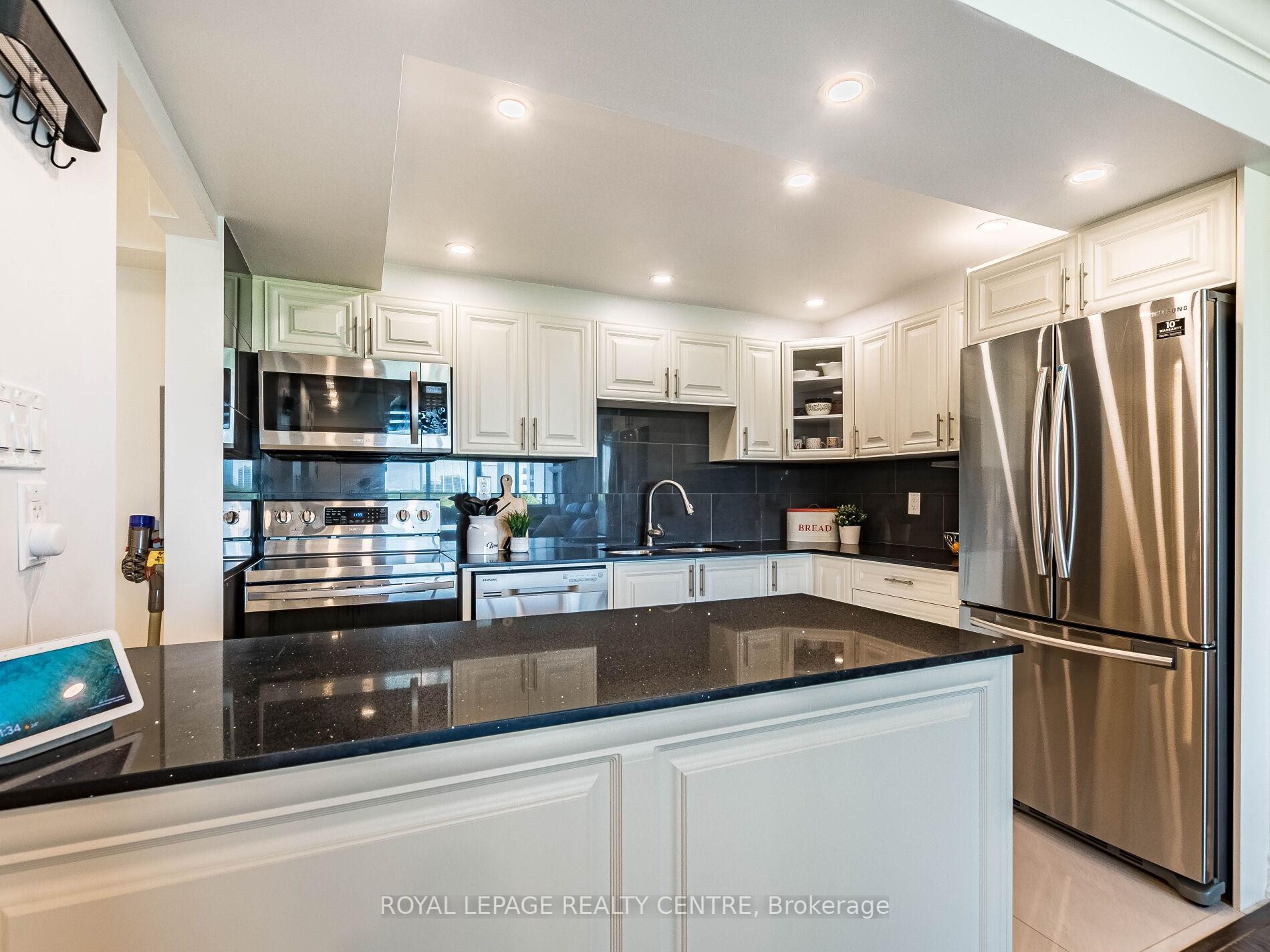 









1320


Mississauga Valley

Boulevard, 709,
Mississauga,




ON
L5A 3R6

