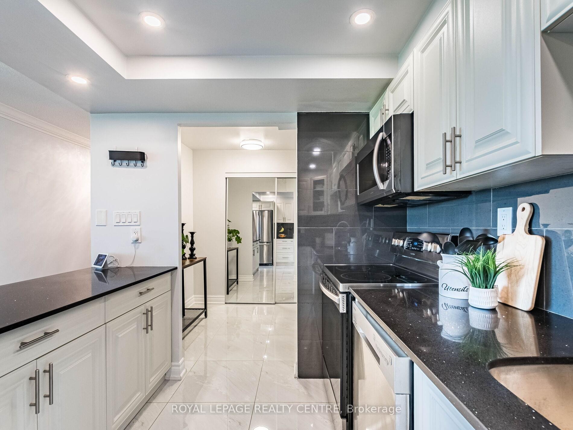 









1320


Mississauga Valley

Boulevard, 709,
Mississauga,




ON
L5A 3R6

