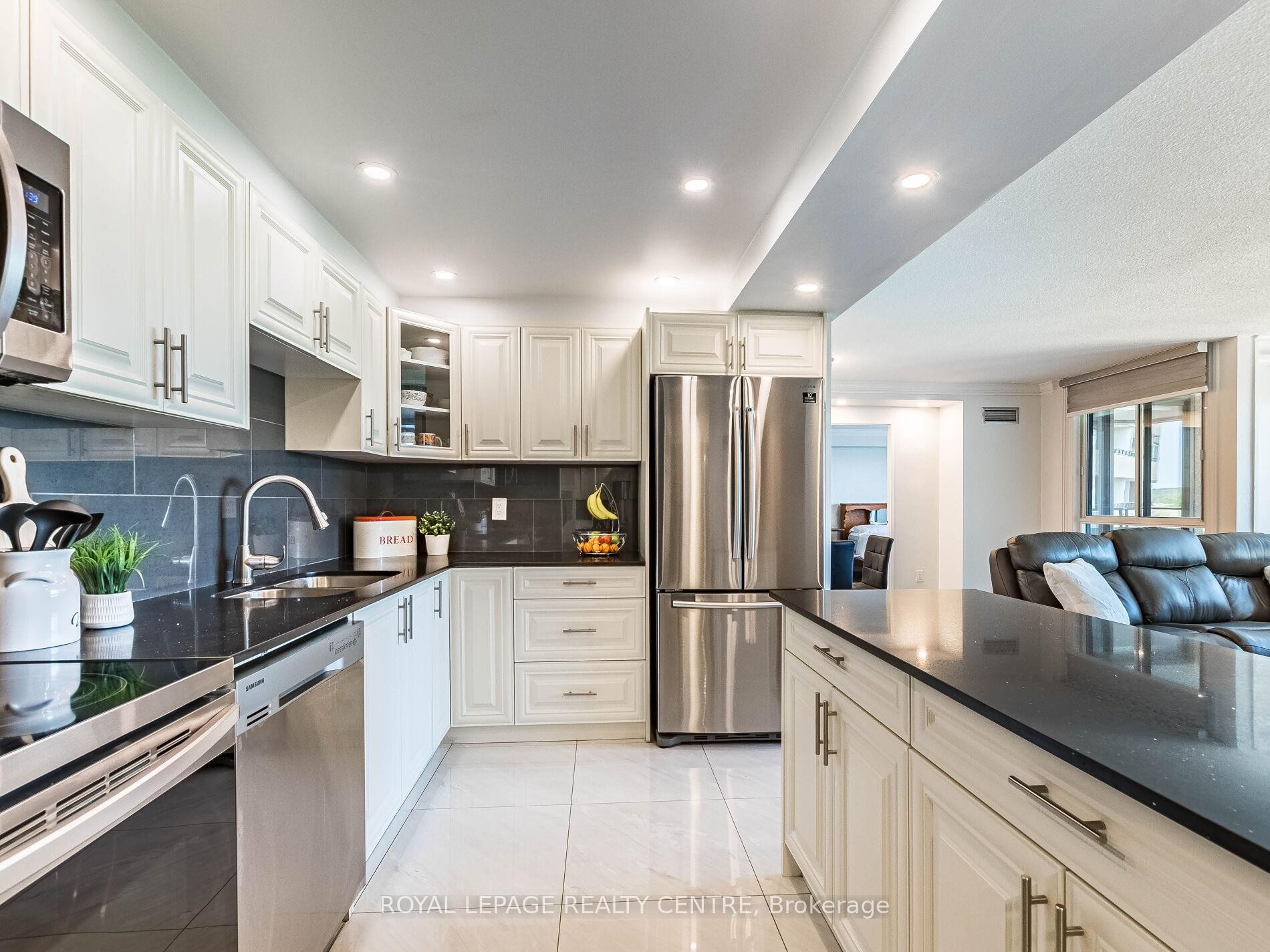 









1320


Mississauga Valley

Boulevard, 709,
Mississauga,




ON
L5A 3R6

