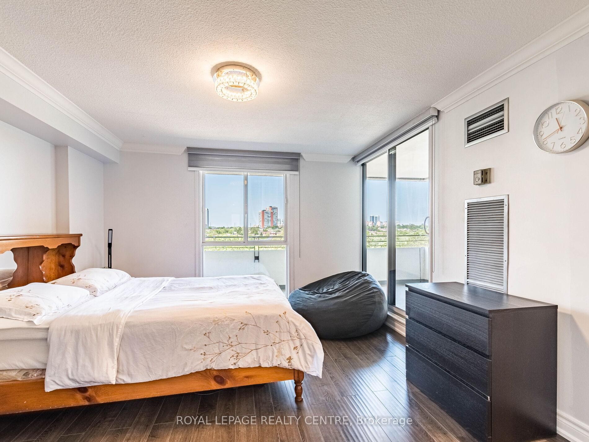 









1320


Mississauga Valley

Boulevard, 709,
Mississauga,




ON
L5A 3R6


