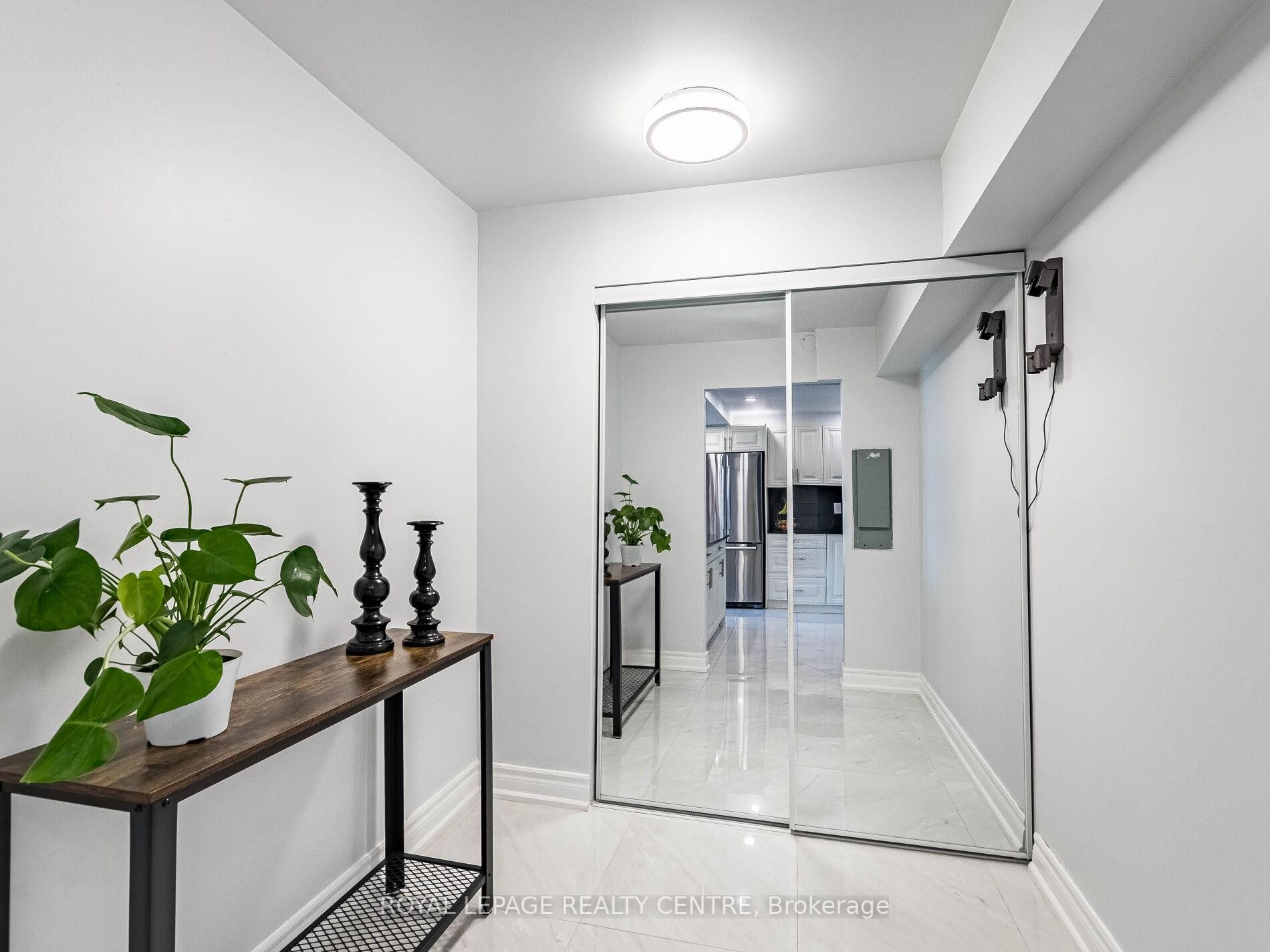









1320


Mississauga Valley

Boulevard, 709,
Mississauga,




ON
L5A 3R6


