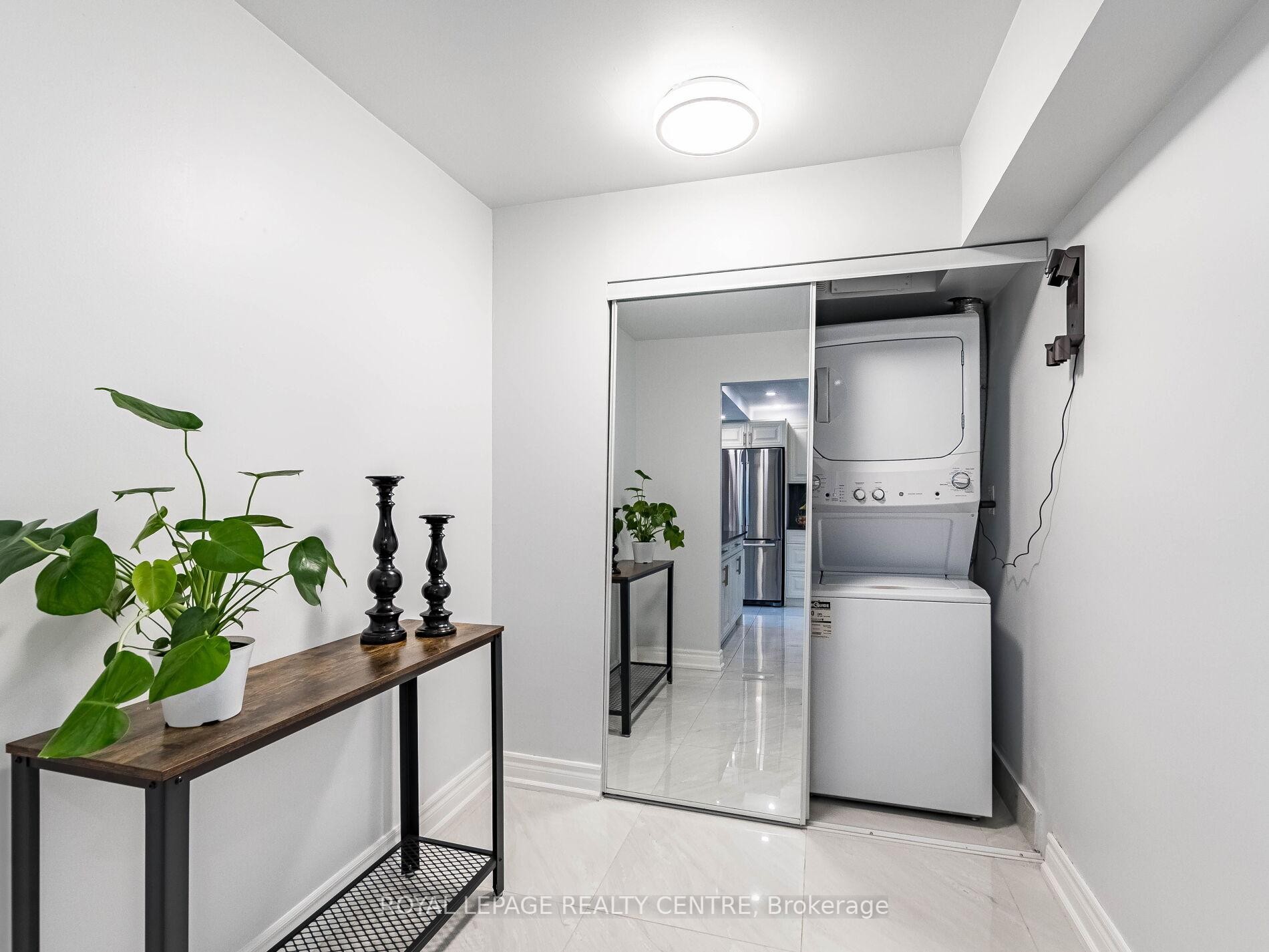 









1320


Mississauga Valley

Boulevard, 709,
Mississauga,




ON
L5A 3R6

