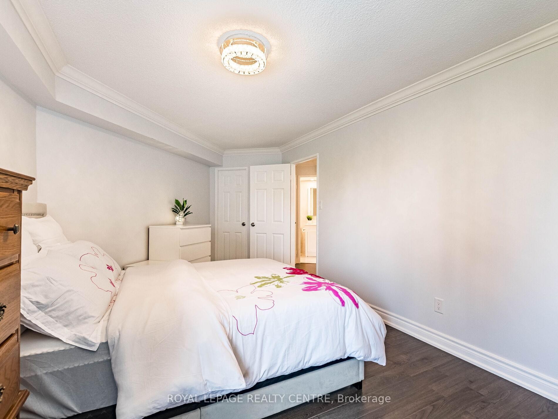 









1320


Mississauga Valley

Boulevard, 709,
Mississauga,




ON
L5A 3R6

