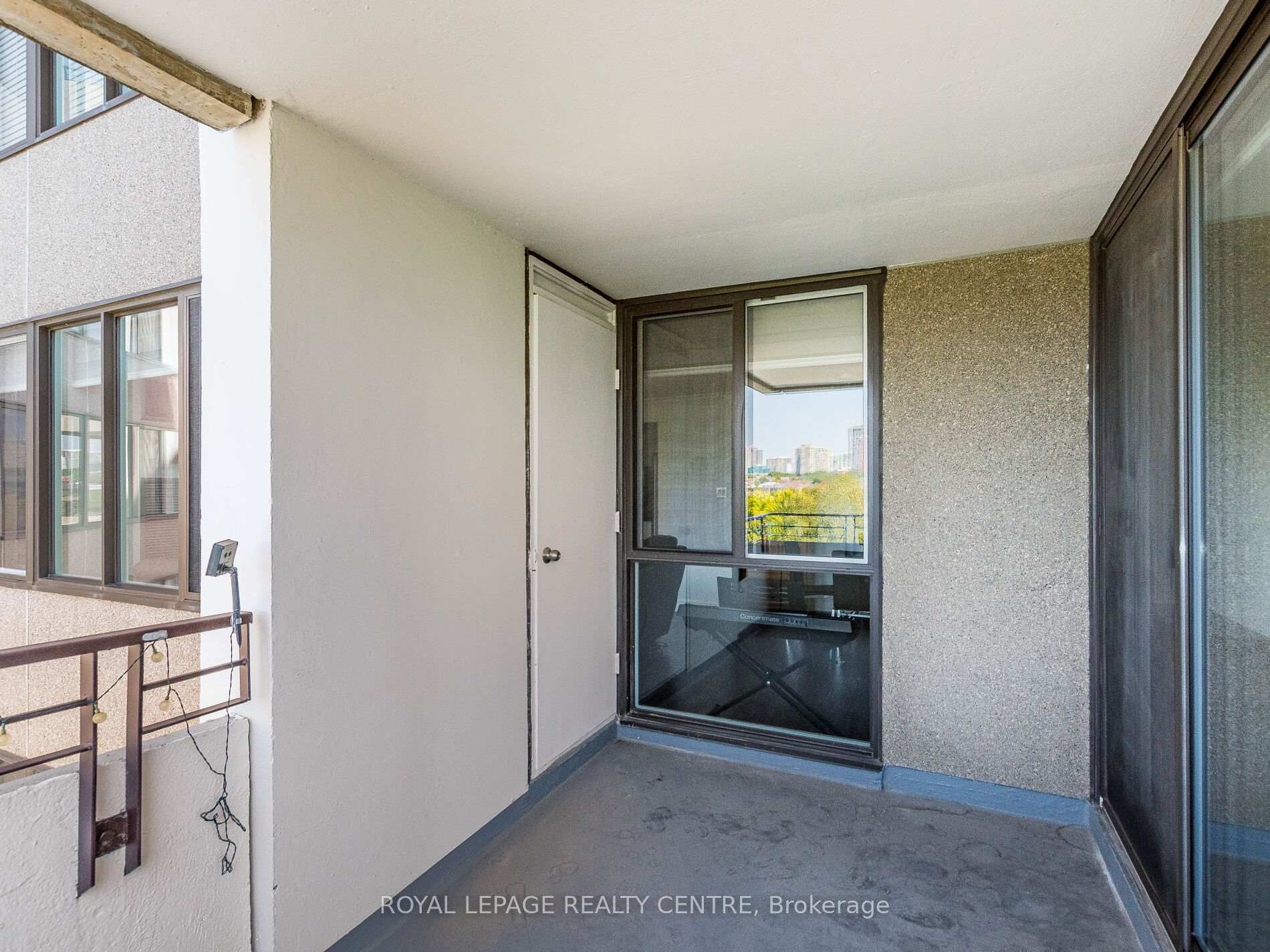 









1320


Mississauga Valley

Boulevard, 709,
Mississauga,




ON
L5A 3R6

