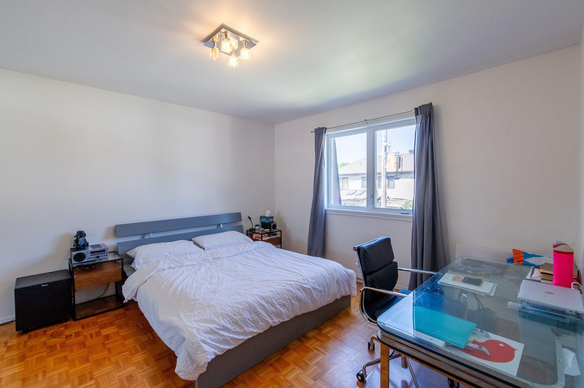









1620


Crois. Rousseau

,
Brossard,




QC
J4X1S7

