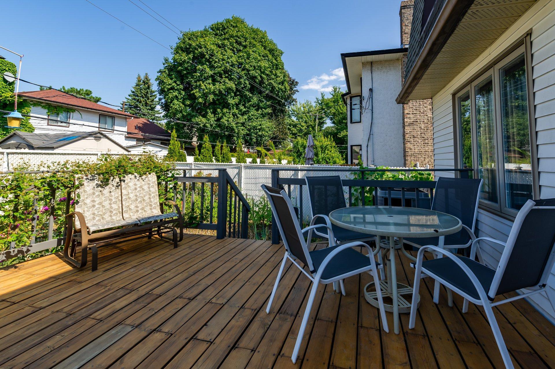 









1620


Crois. Rousseau

,
Brossard,




QC
J4X1S7

