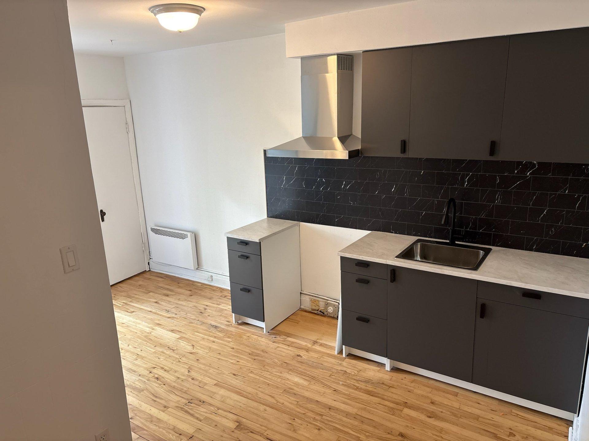 









5000


6e Avenue

, 4,
Montréal (Rosemont/La Petite-Patrie),




QC
H1Y2P4

