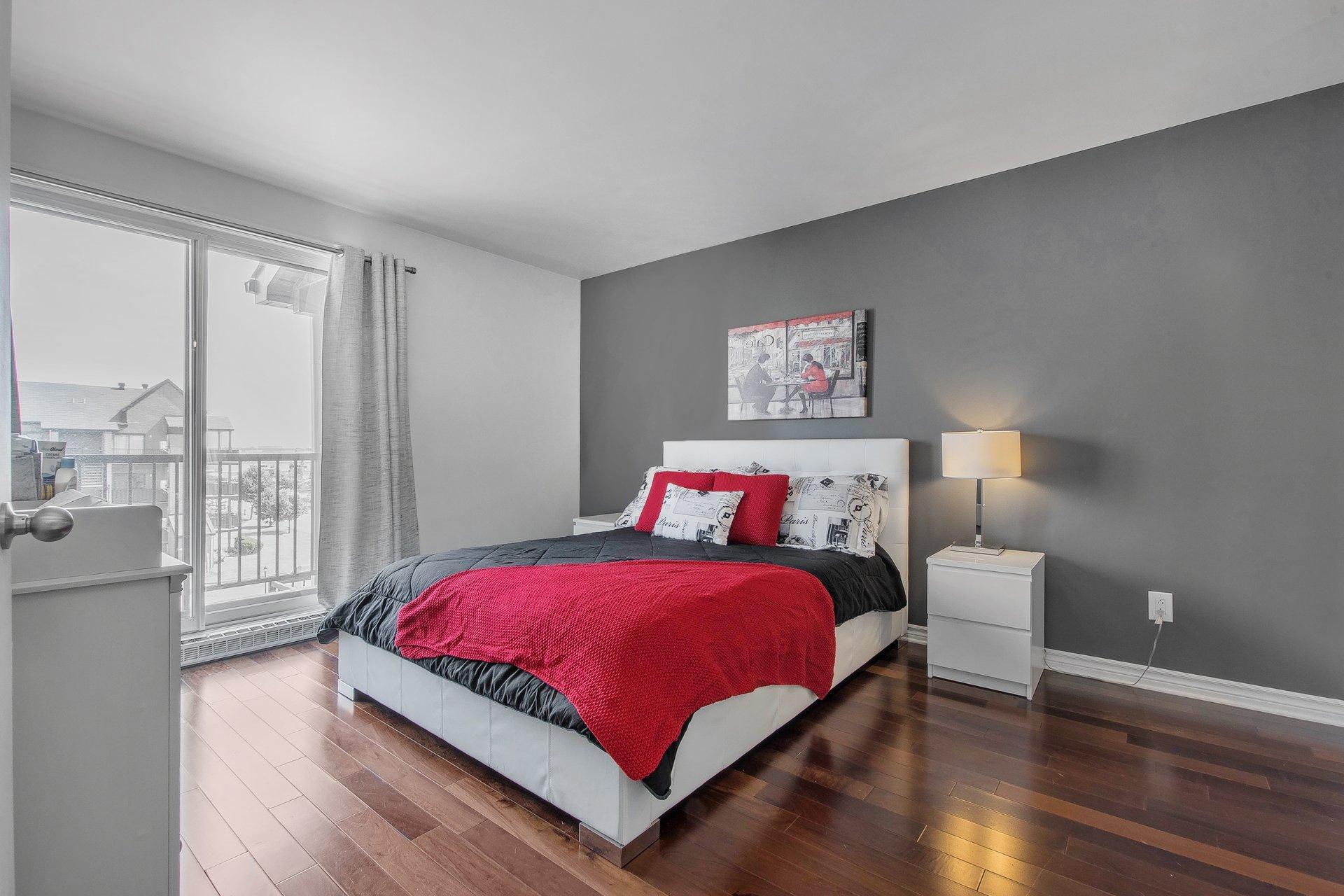 









691


Mtée des Pionniers

, 401,
Terrebonne (Lachenaie),




QC
J6V1T7

