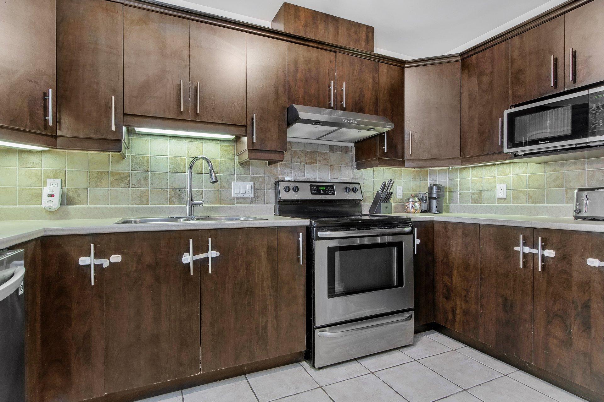 









691


Mtée des Pionniers

, 401,
Terrebonne (Lachenaie),




QC
J6V1T7


