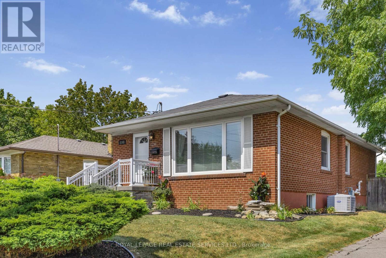 












2143 MOUNTAINSIDE DRIVE

,
Burlington,




Ontario
L7P1B3

