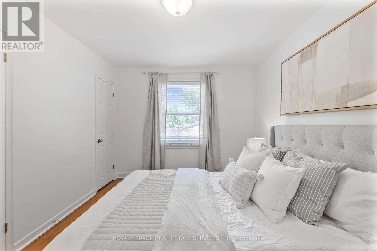 












2143 MOUNTAINSIDE DRIVE

,
Burlington,




Ontario
L7P1B3

