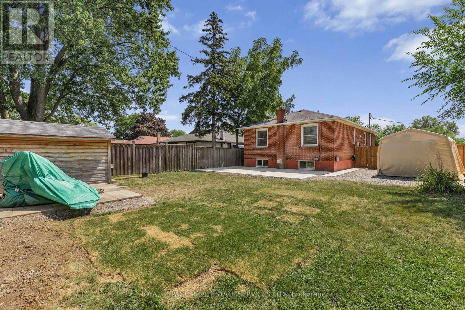 












2143 MOUNTAINSIDE DRIVE

,
Burlington,




Ontario
L7P1B3


