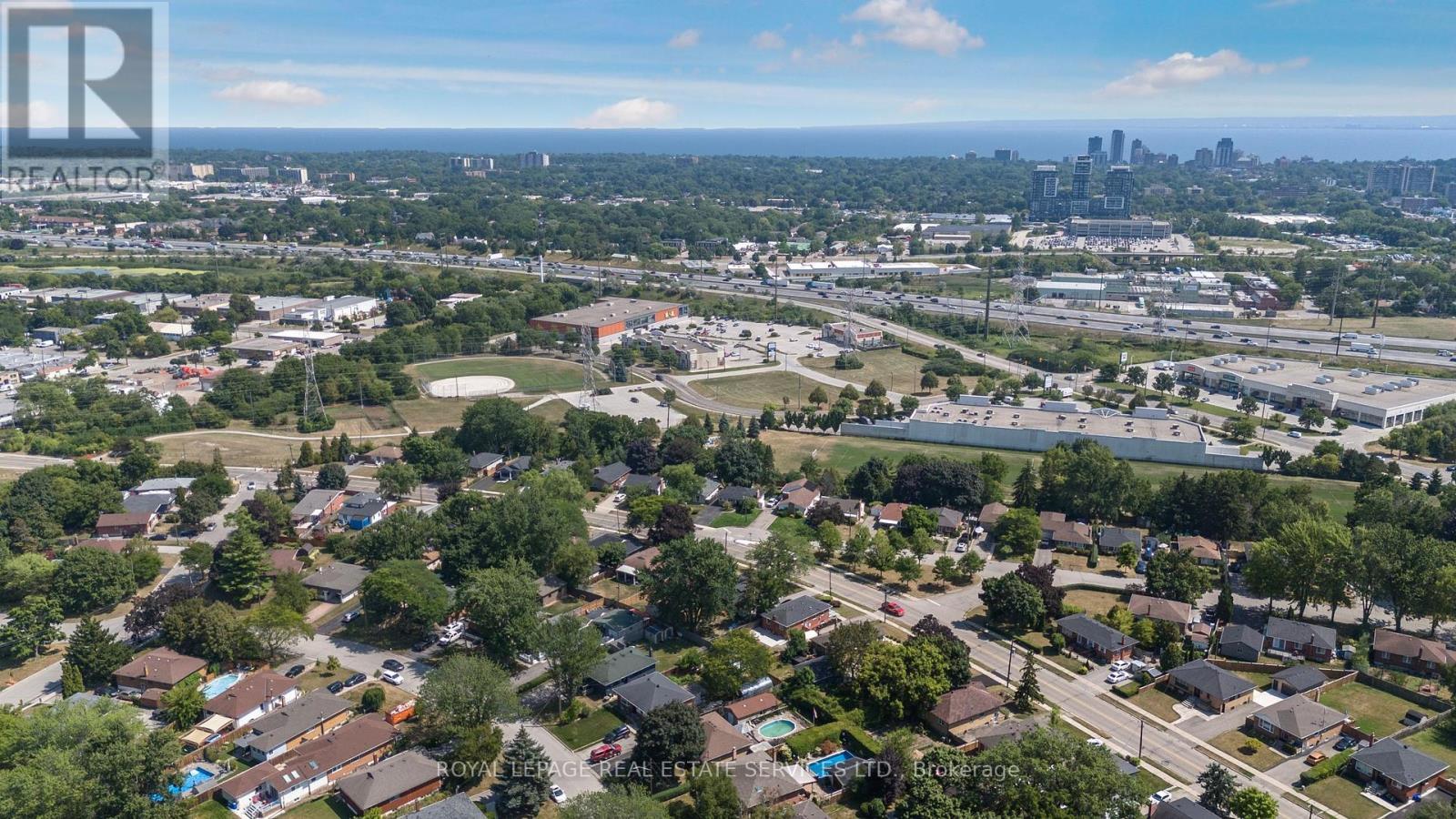 












2143 MOUNTAINSIDE DRIVE

,
Burlington,




Ontario
L7P1B3

