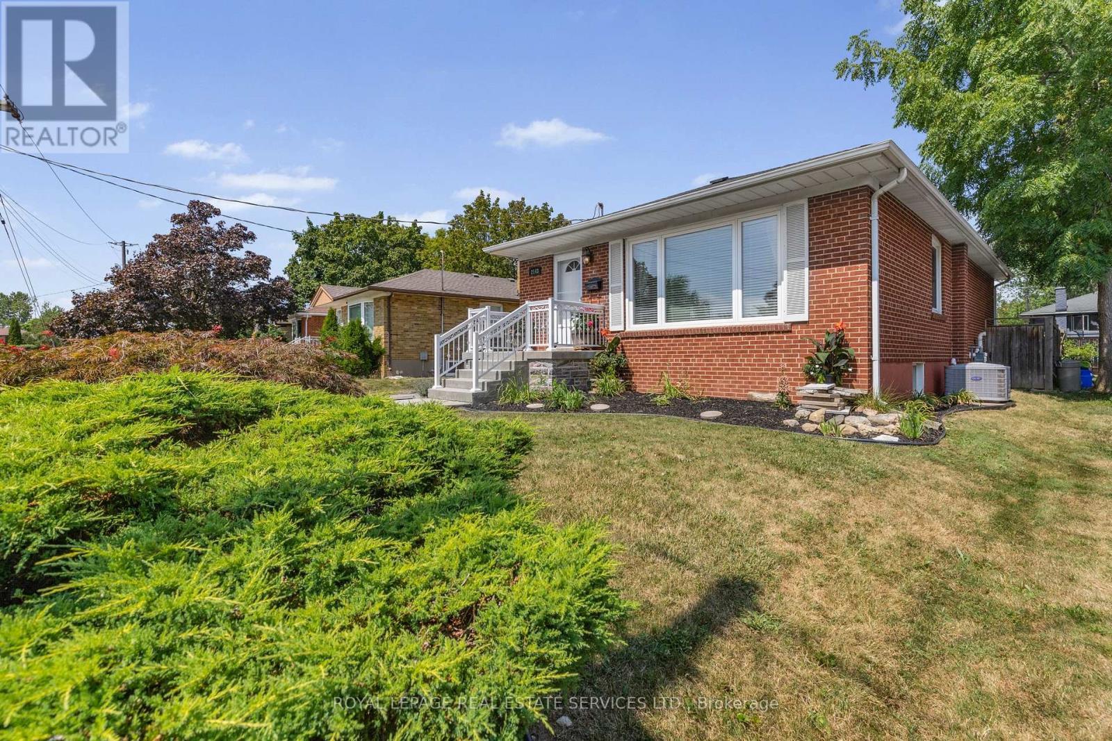 












2143 MOUNTAINSIDE DRIVE

,
Burlington,




Ontario
L7P1B3

