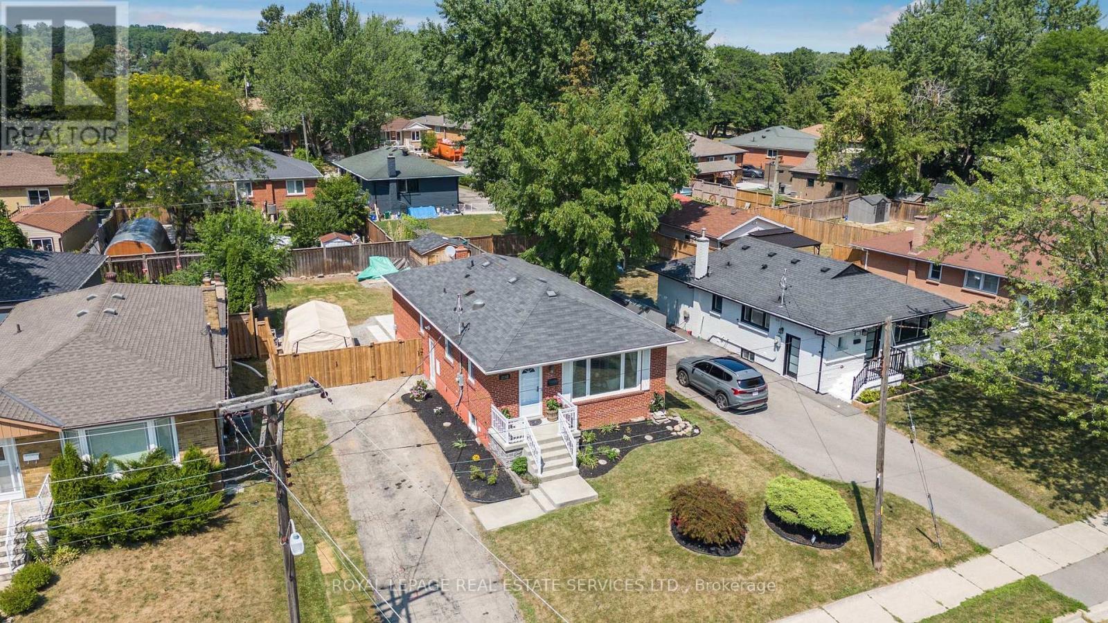 












2143 MOUNTAINSIDE DRIVE

,
Burlington,




Ontario
L7P1B3

