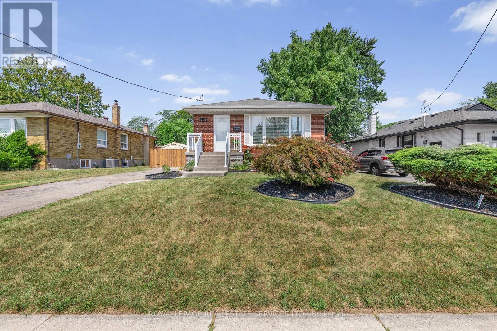 












2143 MOUNTAINSIDE DRIVE

,
Burlington,




Ontario
L7P1B3

