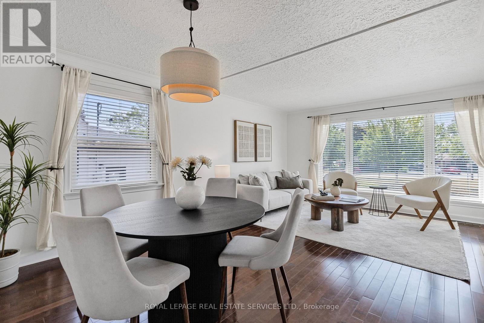 












2143 MOUNTAINSIDE DRIVE

,
Burlington,




Ontario
L7P1B3

