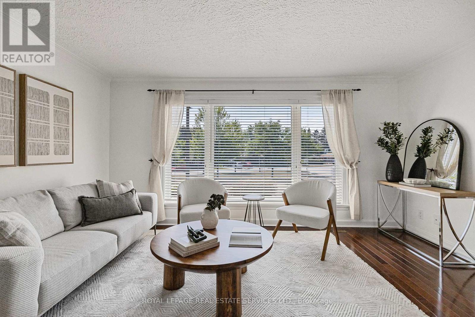 












2143 MOUNTAINSIDE DRIVE

,
Burlington,




Ontario
L7P1B3

