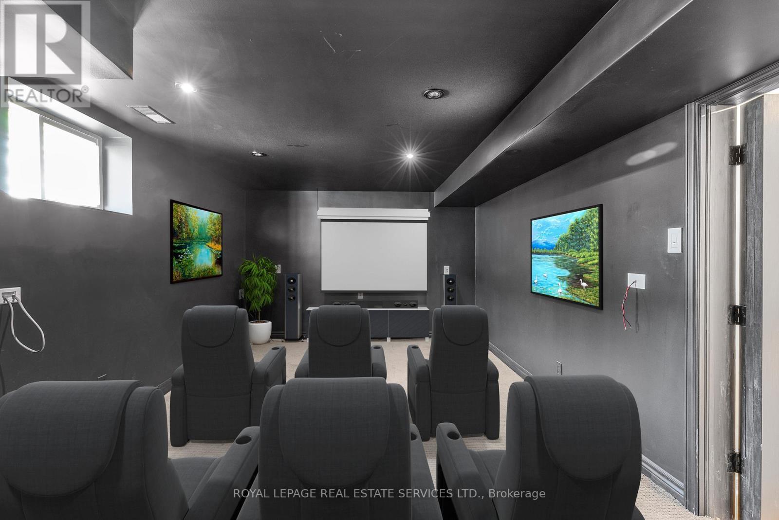 












2143 MOUNTAINSIDE DRIVE

,
Burlington,




Ontario
L7P1B3

