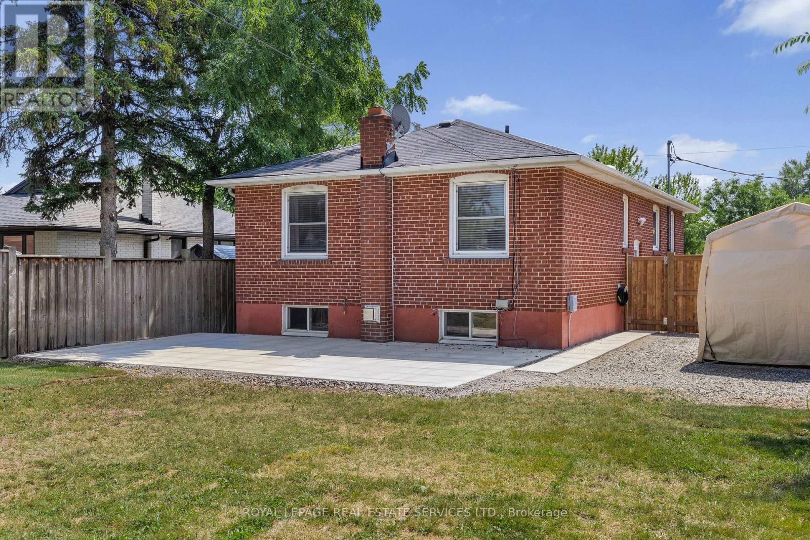 












2143 MOUNTAINSIDE DRIVE

,
Burlington,




Ontario
L7P1B3

