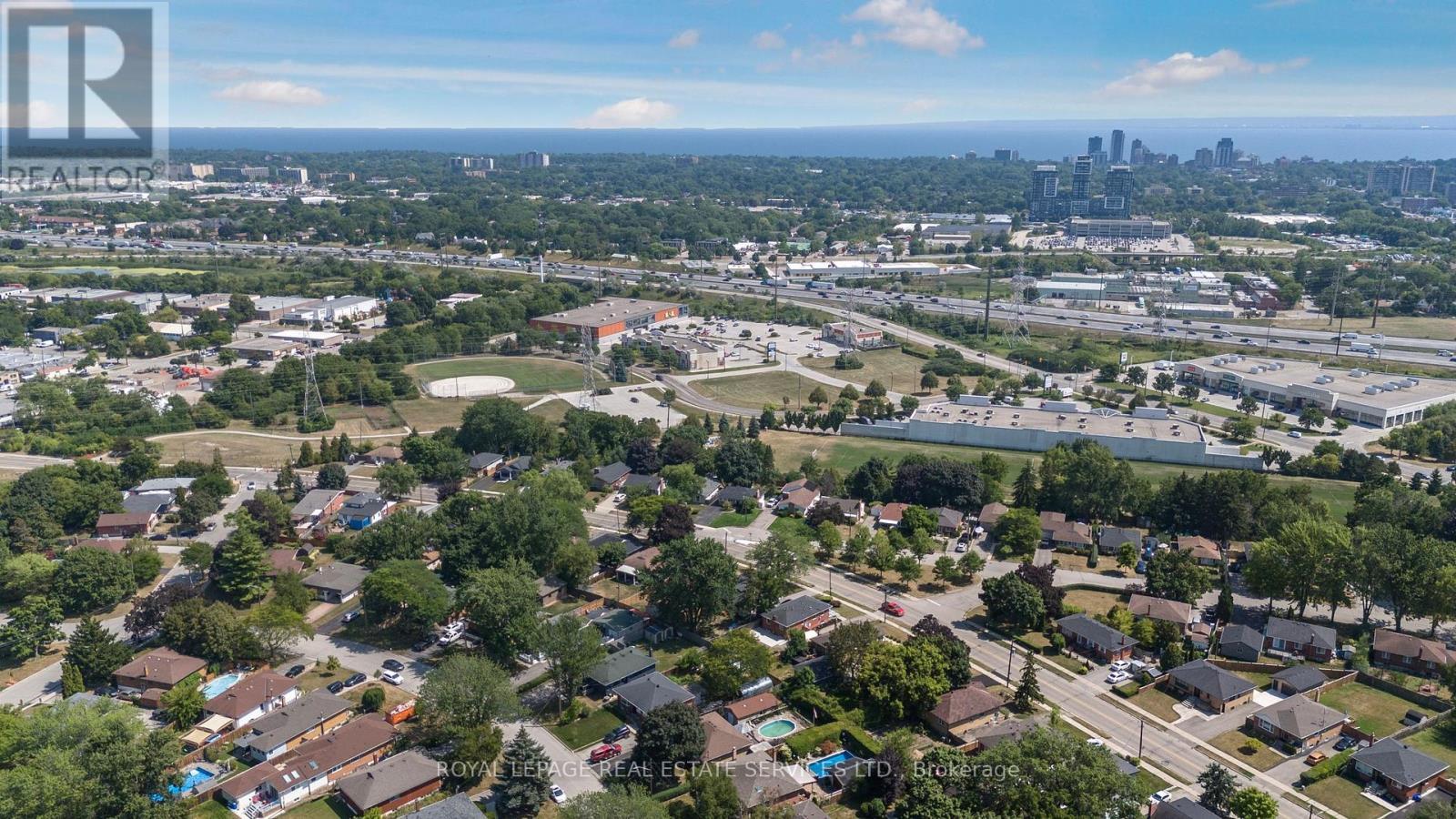 












2143 MOUNTAINSIDE DRIVE

,
Burlington,




Ontario
L7P1B3

