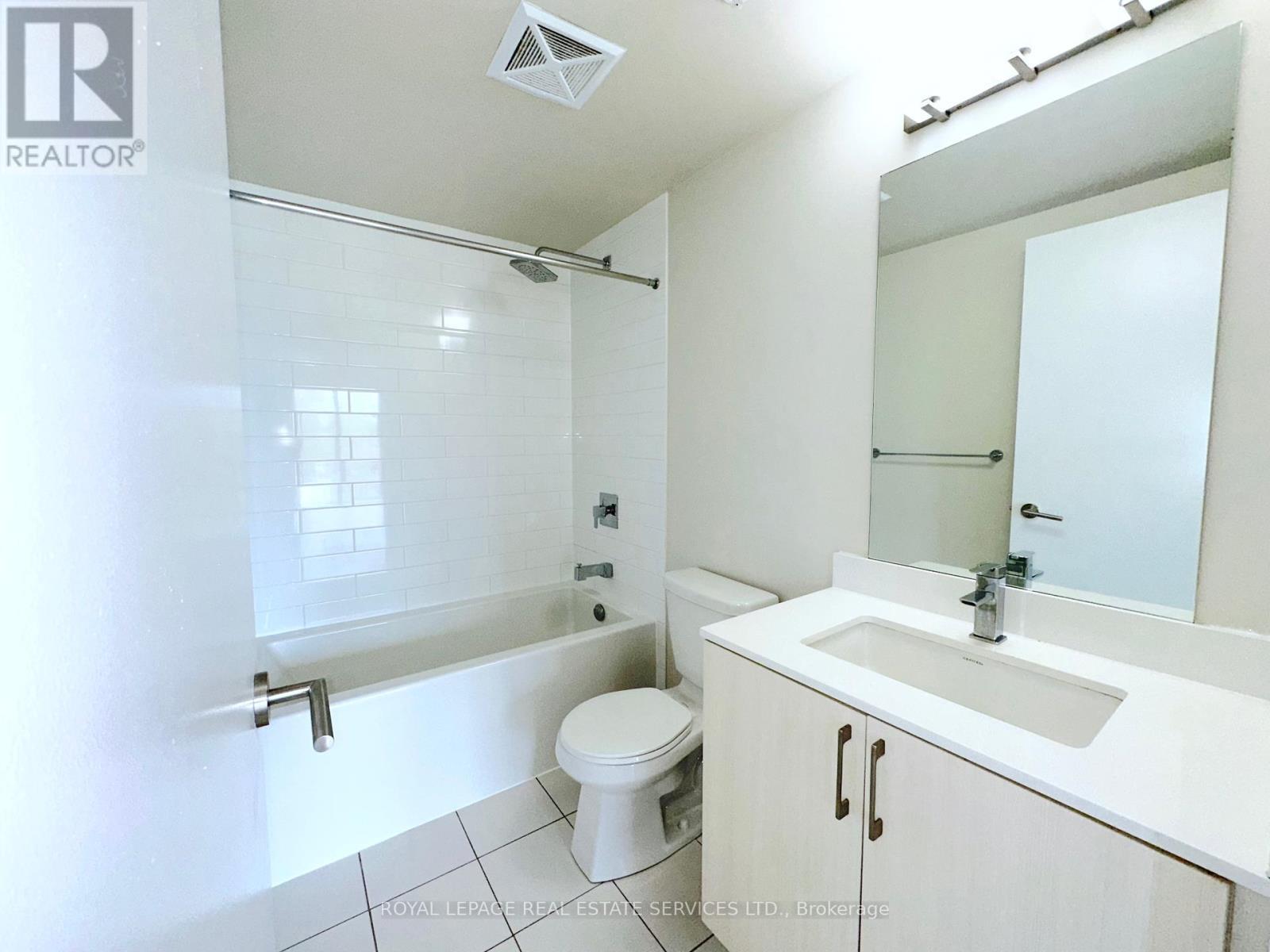 












510 - 763 WOODBINE AVENUE

,
Toronto,




Ontario
M4E2J4

