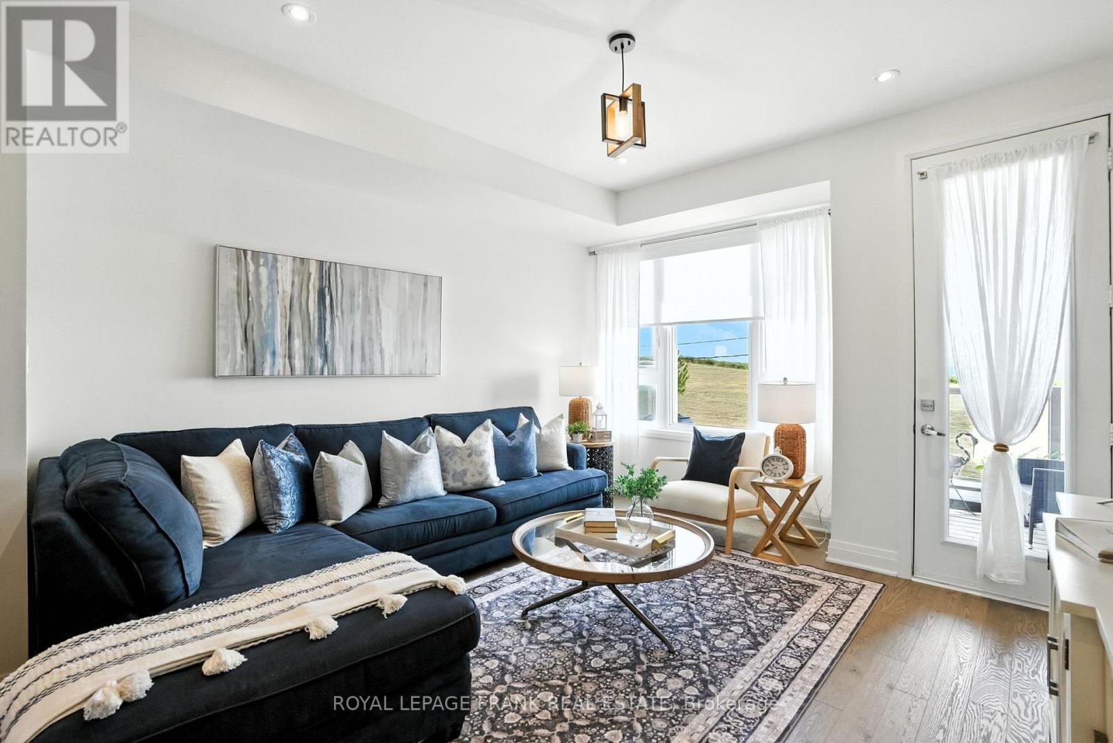 












17 - 647 PORT DARLINGTON ROAD

,
Clarington (Bowmanville),




Ontario
L1C7G2

