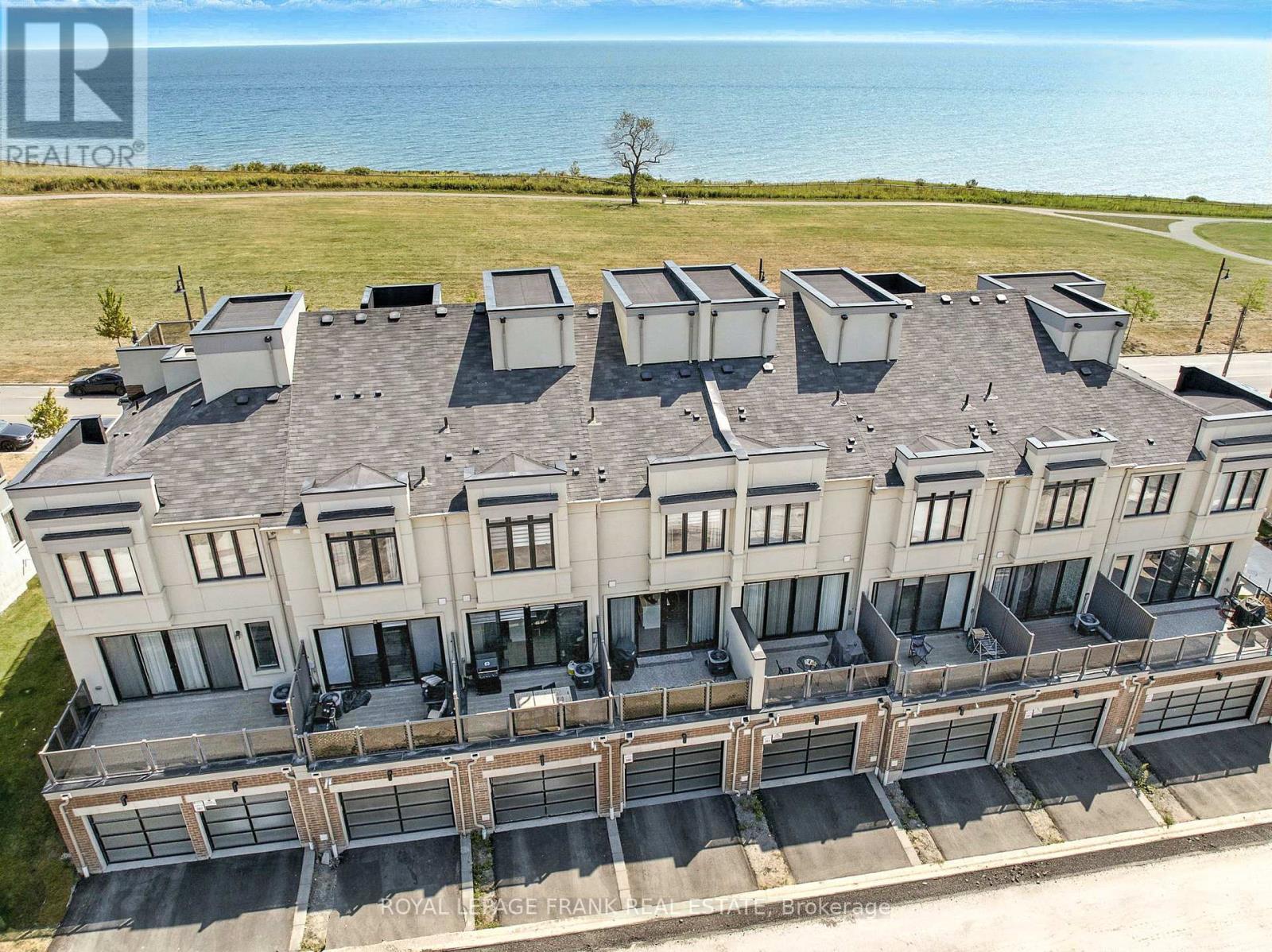 












17 - 647 PORT DARLINGTON ROAD

,
Clarington (Bowmanville),




Ontario
L1C7G2

