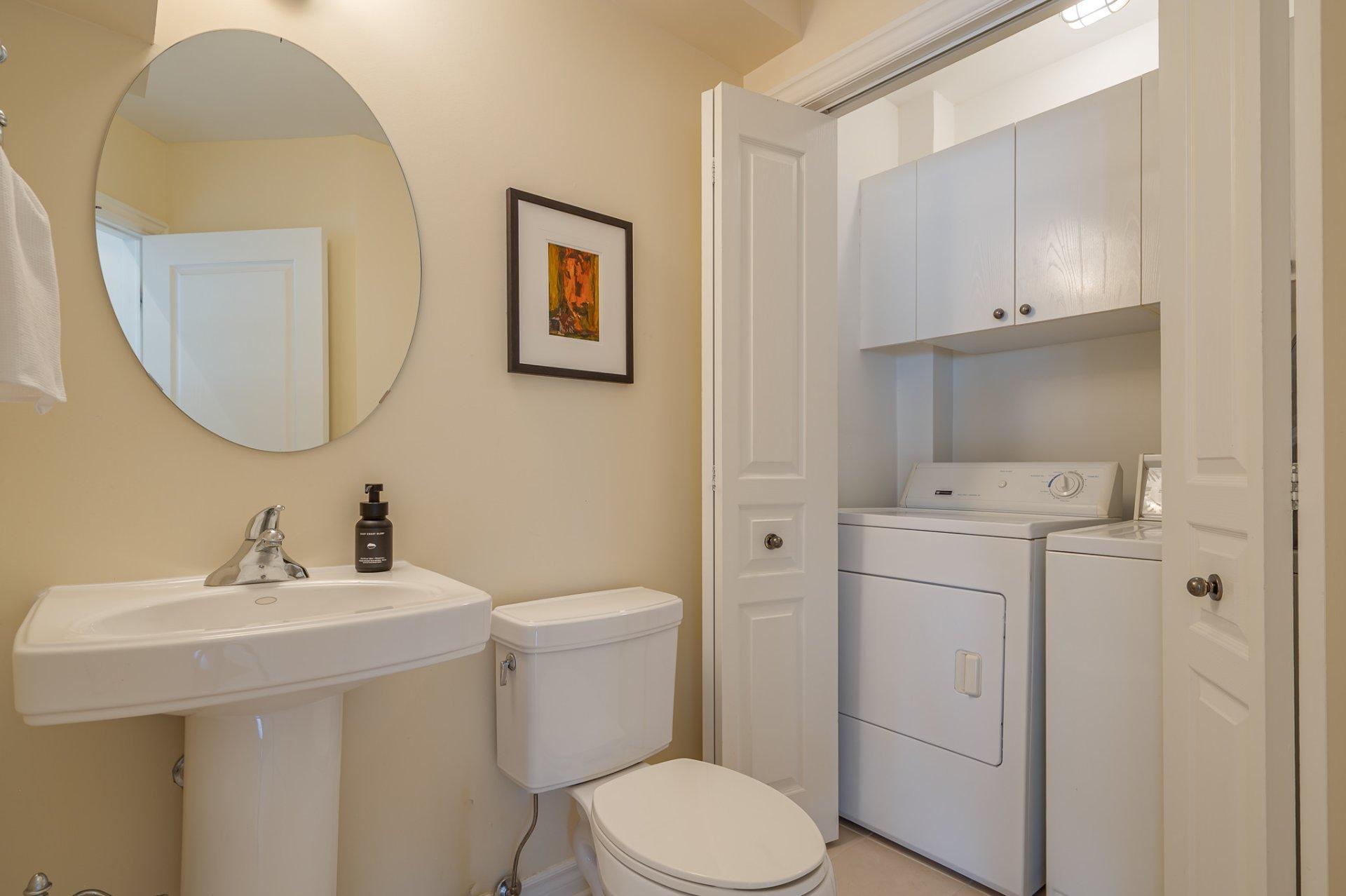









1728


Rue du Tournesol

, 3,
Saint-Lazare,




QC
J7T3K6


