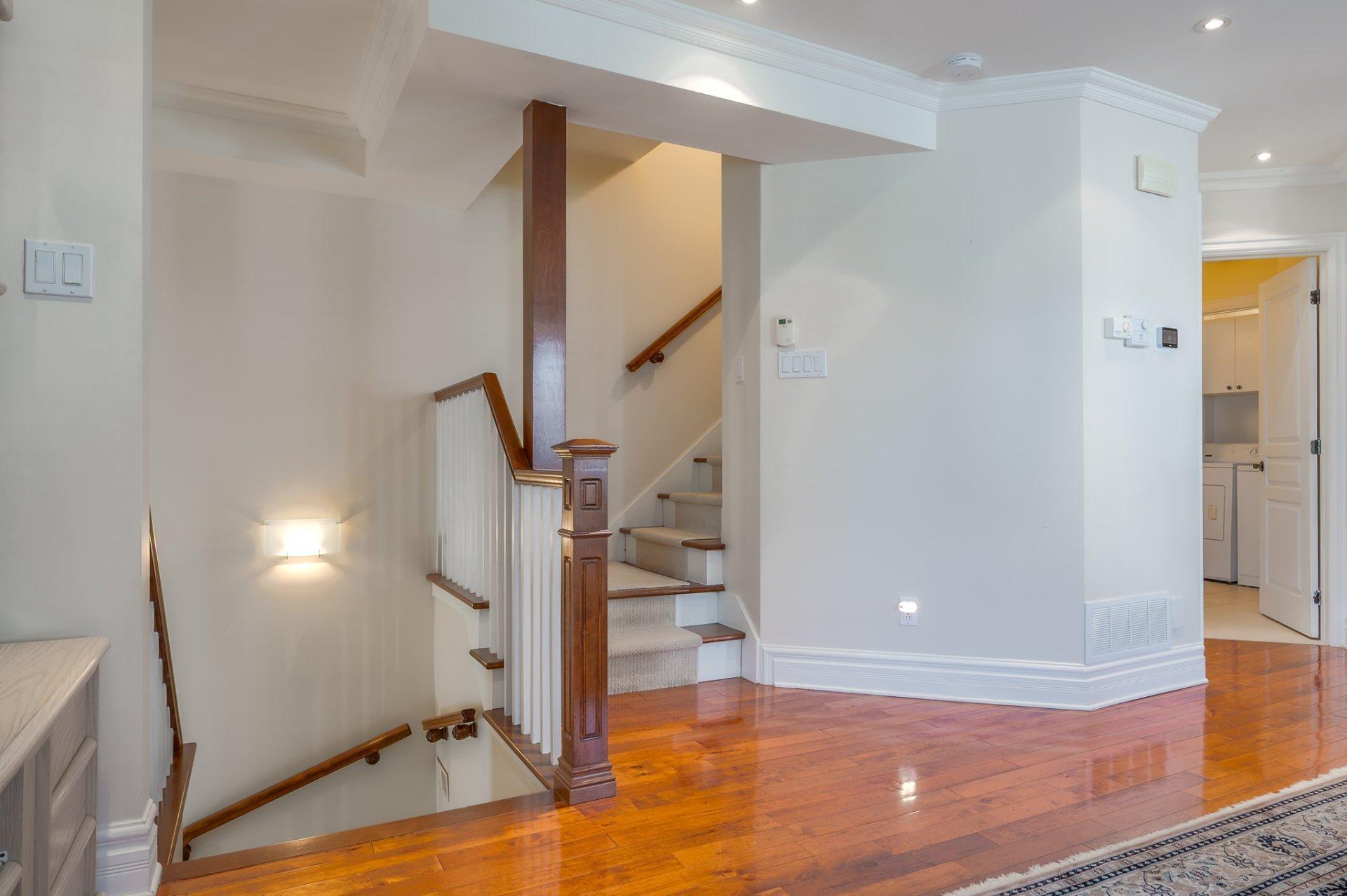 









1728


Rue du Tournesol

, 3,
Saint-Lazare,




QC
J7T3K6

