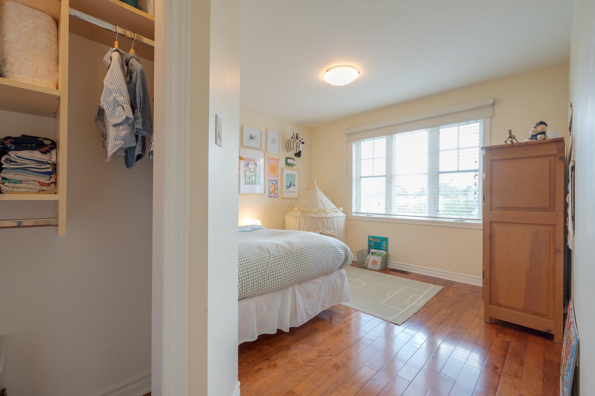 









1728


Rue du Tournesol

, 3,
Saint-Lazare,




QC
J7T3K6

