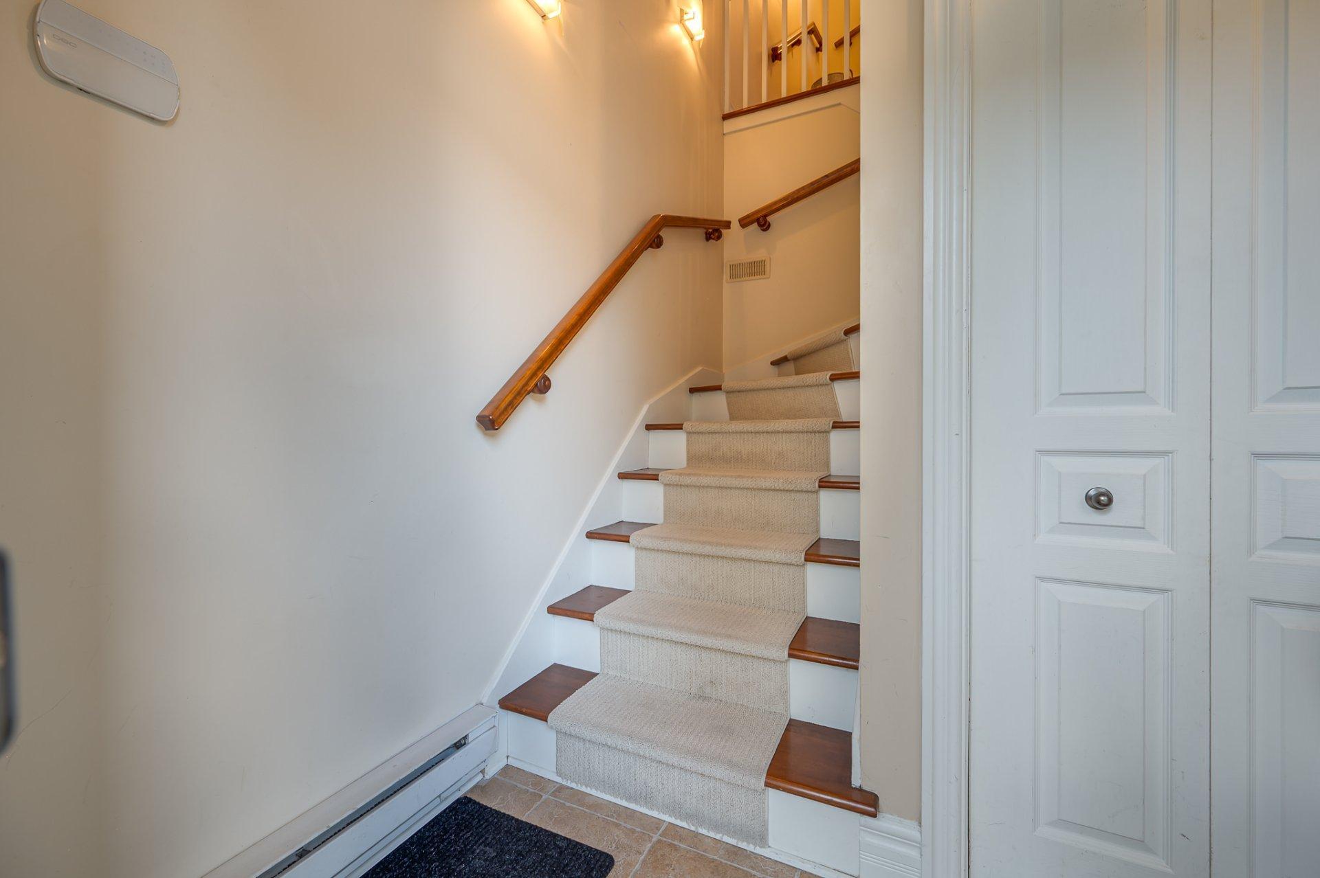 









1728


Rue du Tournesol

, 3,
Saint-Lazare,




QC
J7T3K6

