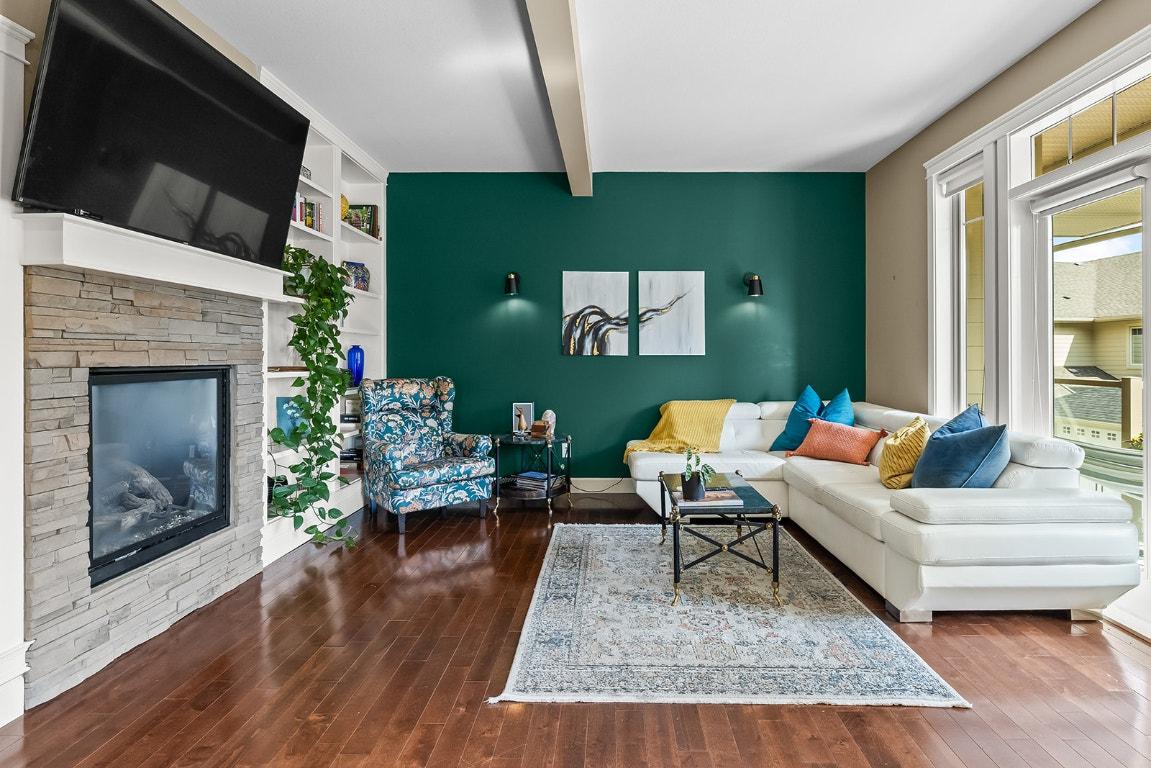 









2283


Shannon Heights

Court, 6,
West Kelowna,




BC
V4T 3B9


