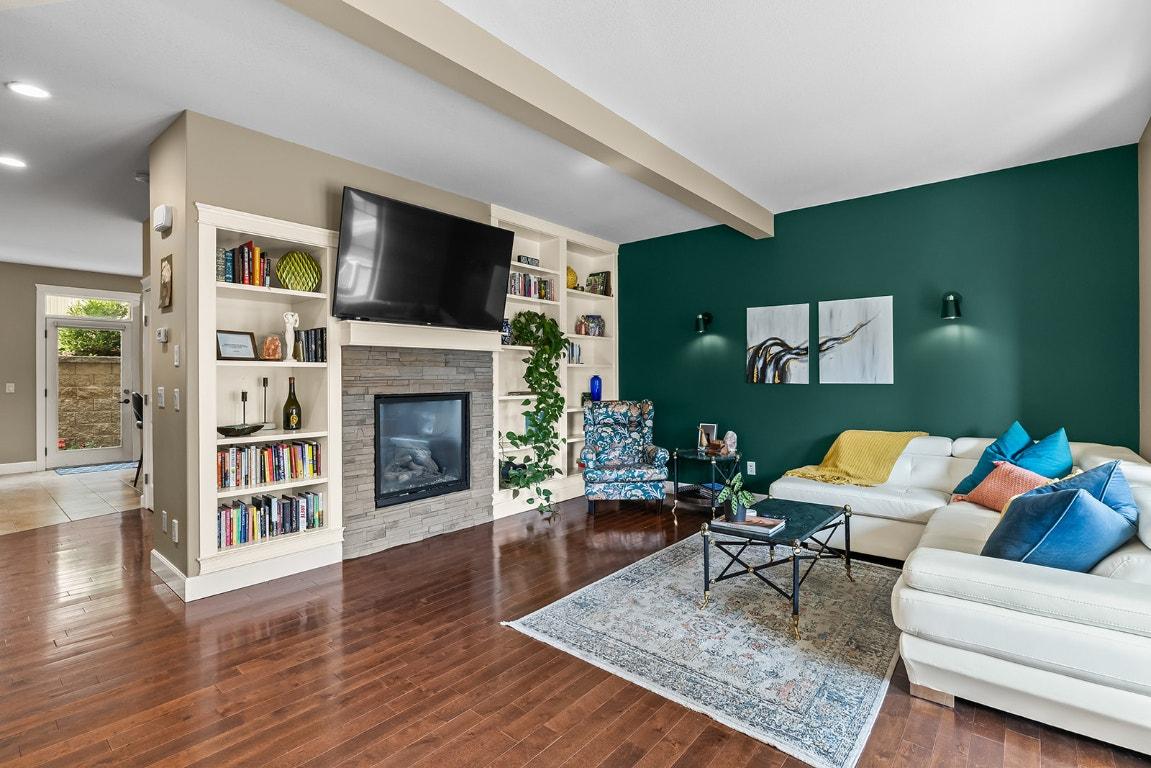 









2283


Shannon Heights

Court, 6,
West Kelowna,




BC
V4T 3B9

