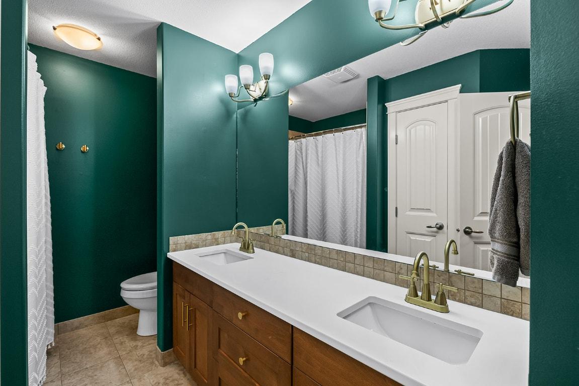 









2283


Shannon Heights

Court, 6,
West Kelowna,




BC
V4T 3B9

