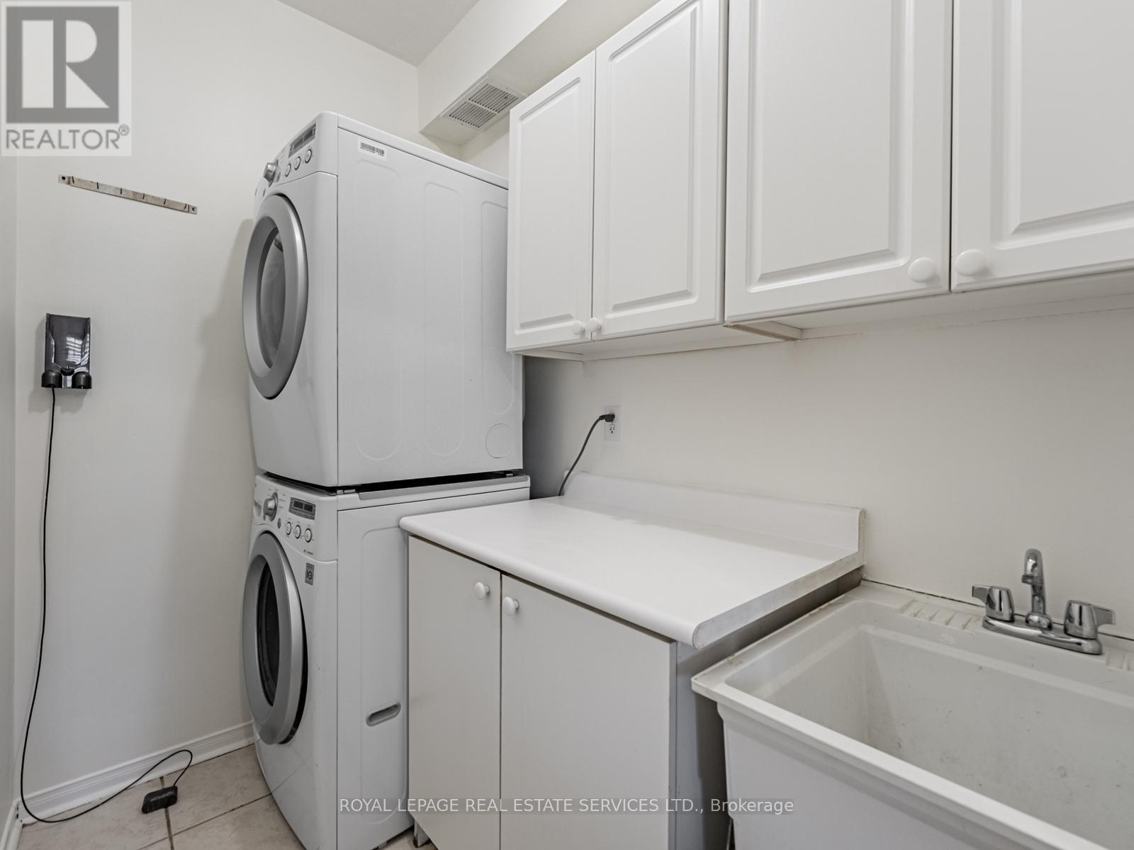 












3370 SOUTHWICK STREET

,
Mississauga,




Ontario
L5M7L5

