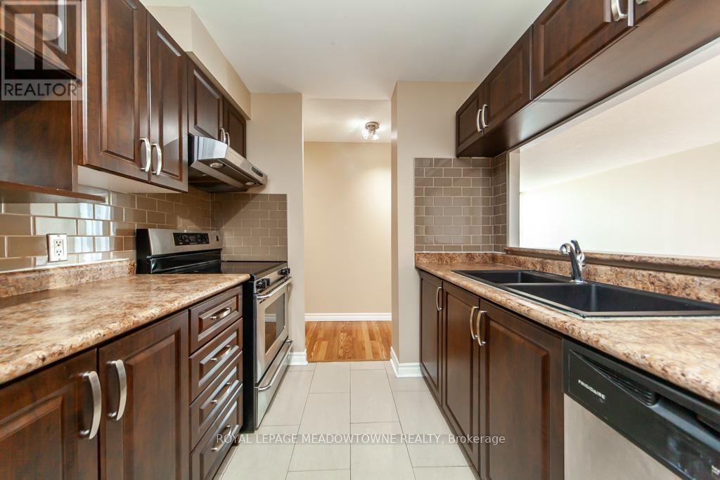 












1914 - 35 TRAILWOOD DRIVE

,
Mississauga,




Ontario
L4Z3L6

