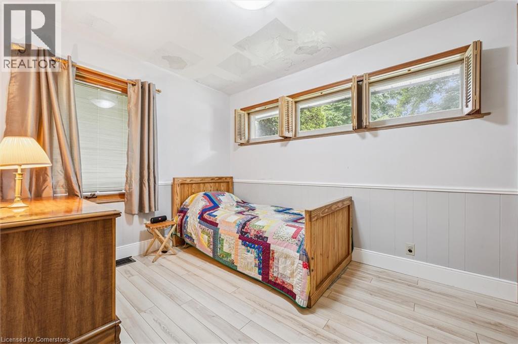 












24 PEEL Street

,
West Montrose,




Ontario
N0B2V0

