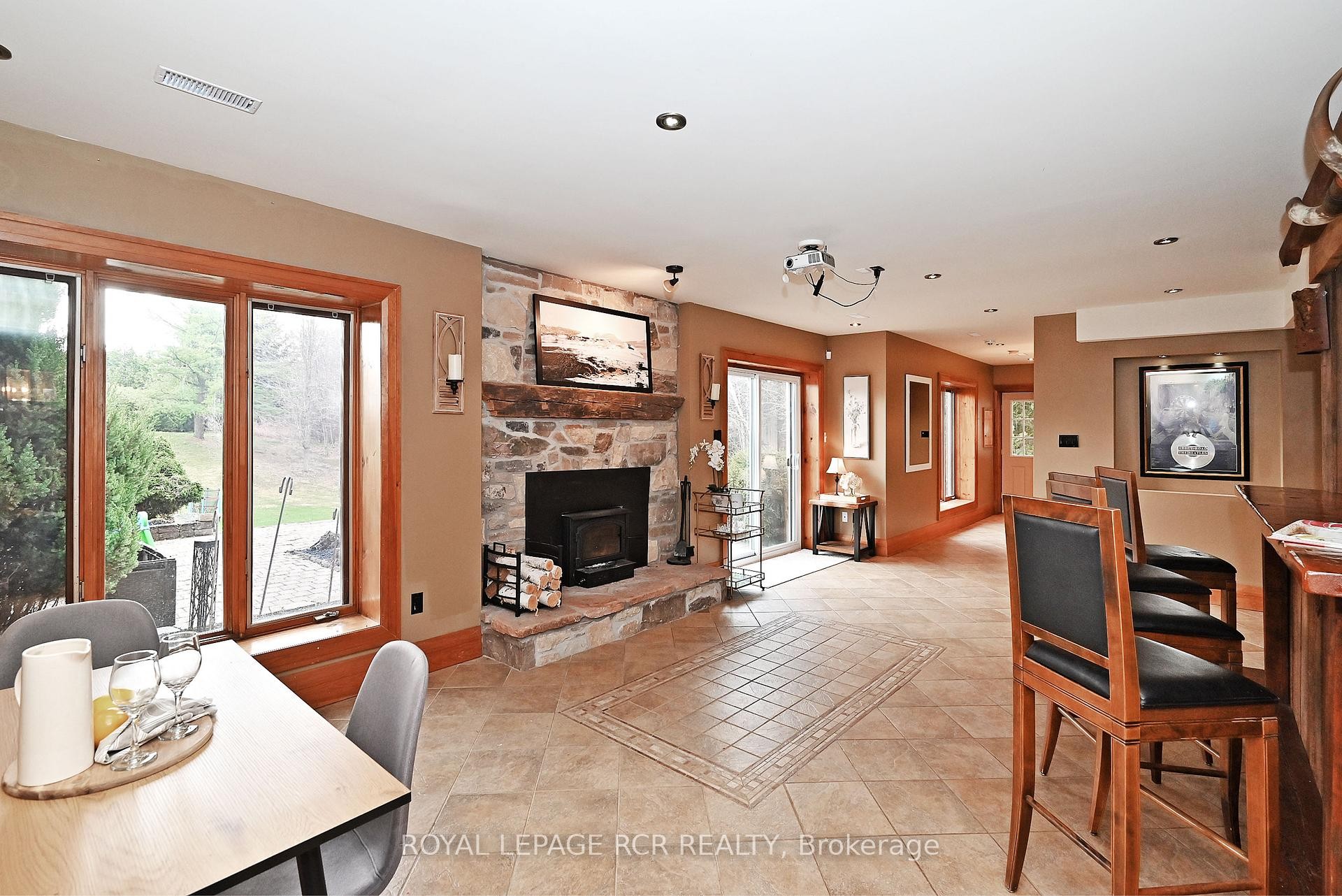 









3327


9

Line,
Bradford West Gwillimbury,




ON
L3Z 3S4

