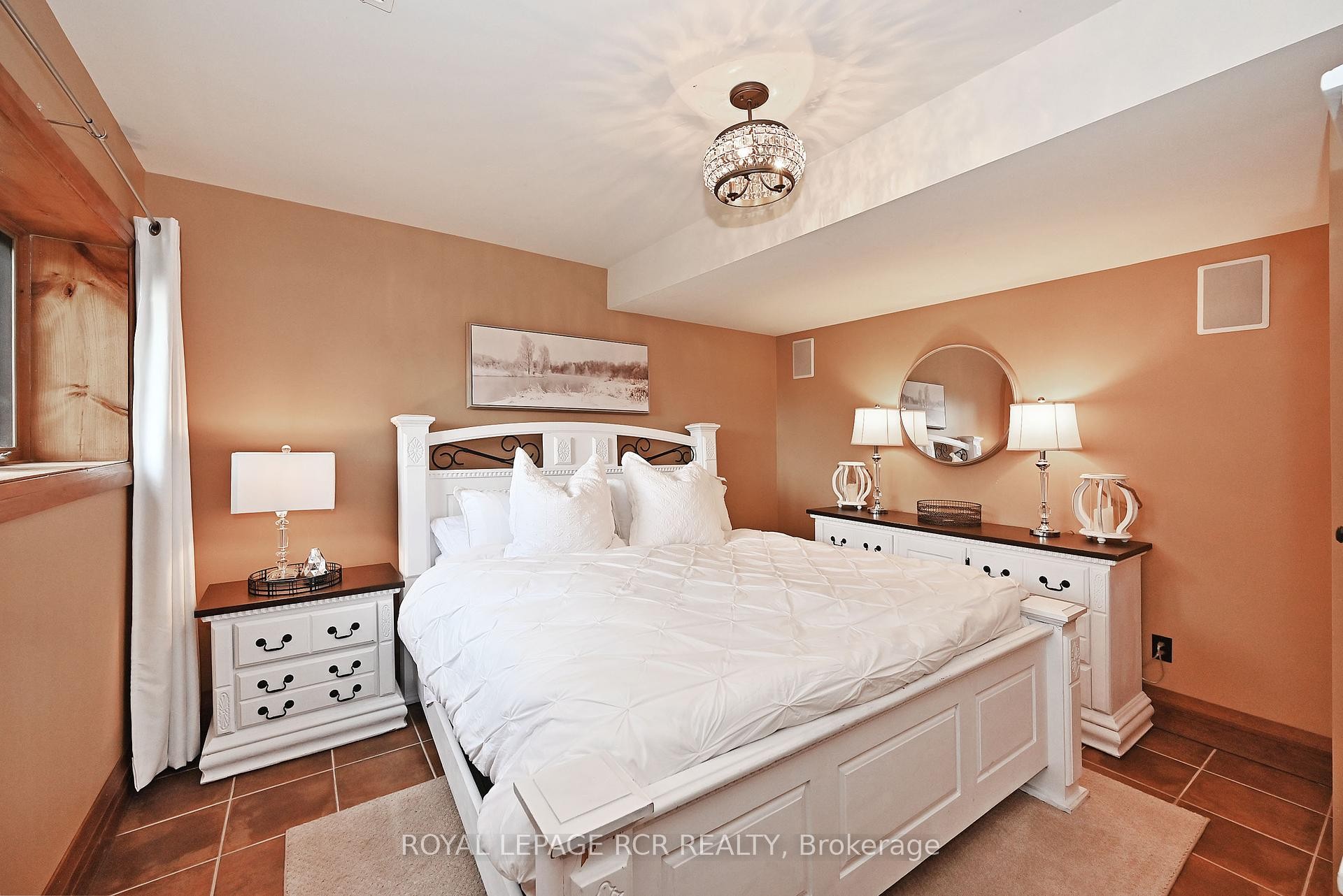 









3327


9

Line,
Bradford West Gwillimbury,




ON
L3Z 3S4

